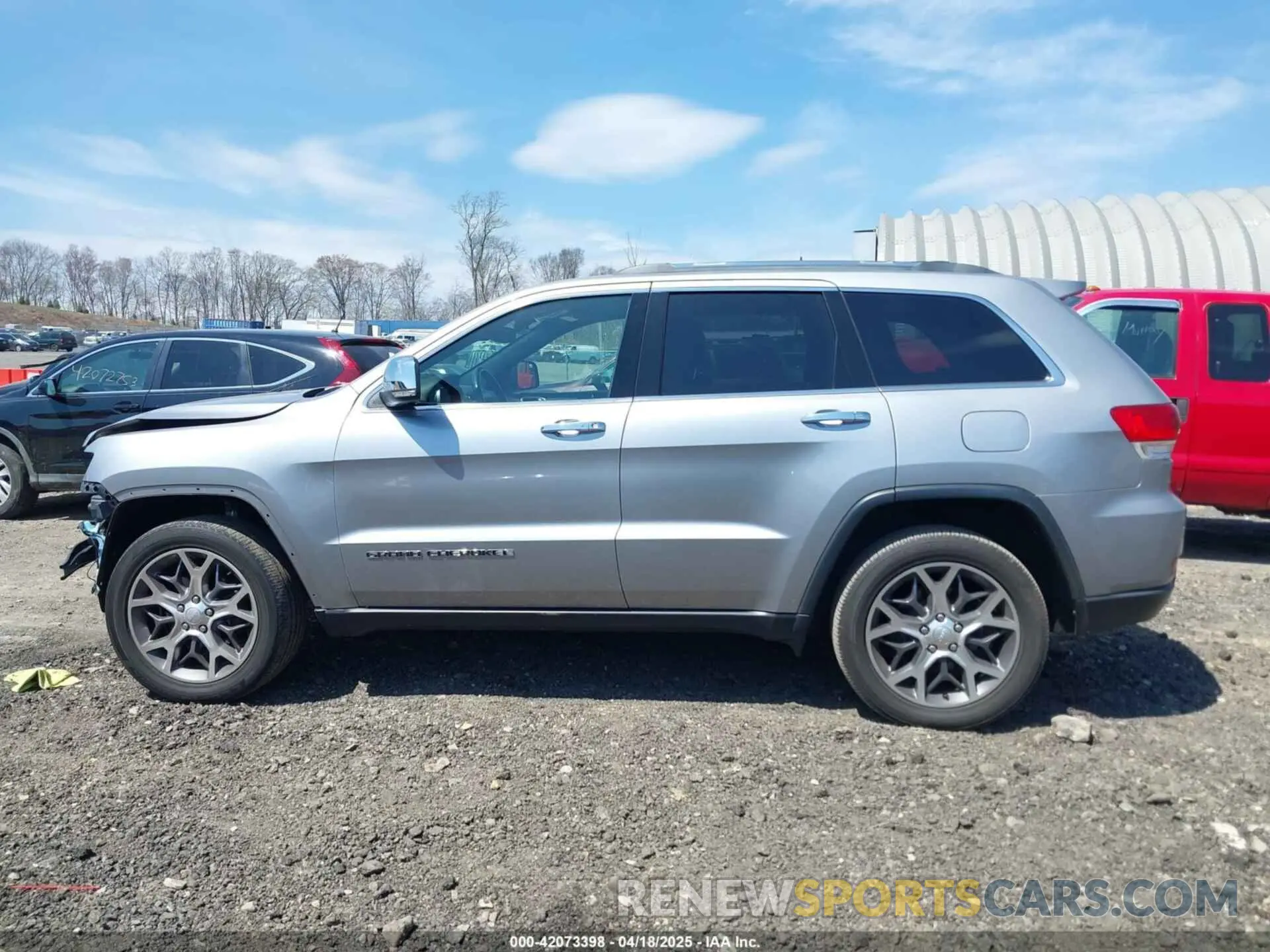 14 Photograph of a damaged car 1C4RJFBG0KC765731 JEEP GRAND CHEROKEE 2019