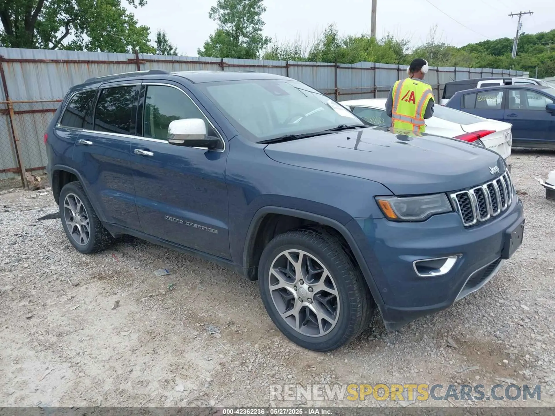 1 Фотография поврежденного автомобиля 1C4RJFBG0KC808660 JEEP GRAND CHEROKEE 2019