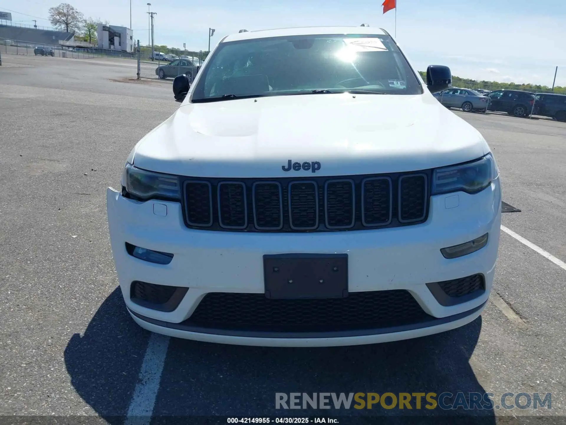 13 Photograph of a damaged car 1C4RJFBG1KC679229 JEEP GRAND CHEROKEE 2019