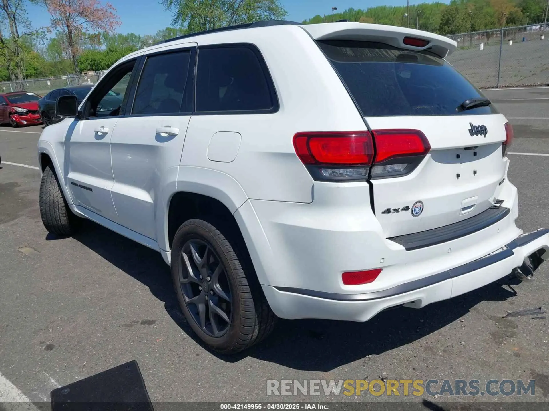 3 Photograph of a damaged car 1C4RJFBG1KC679229 JEEP GRAND CHEROKEE 2019