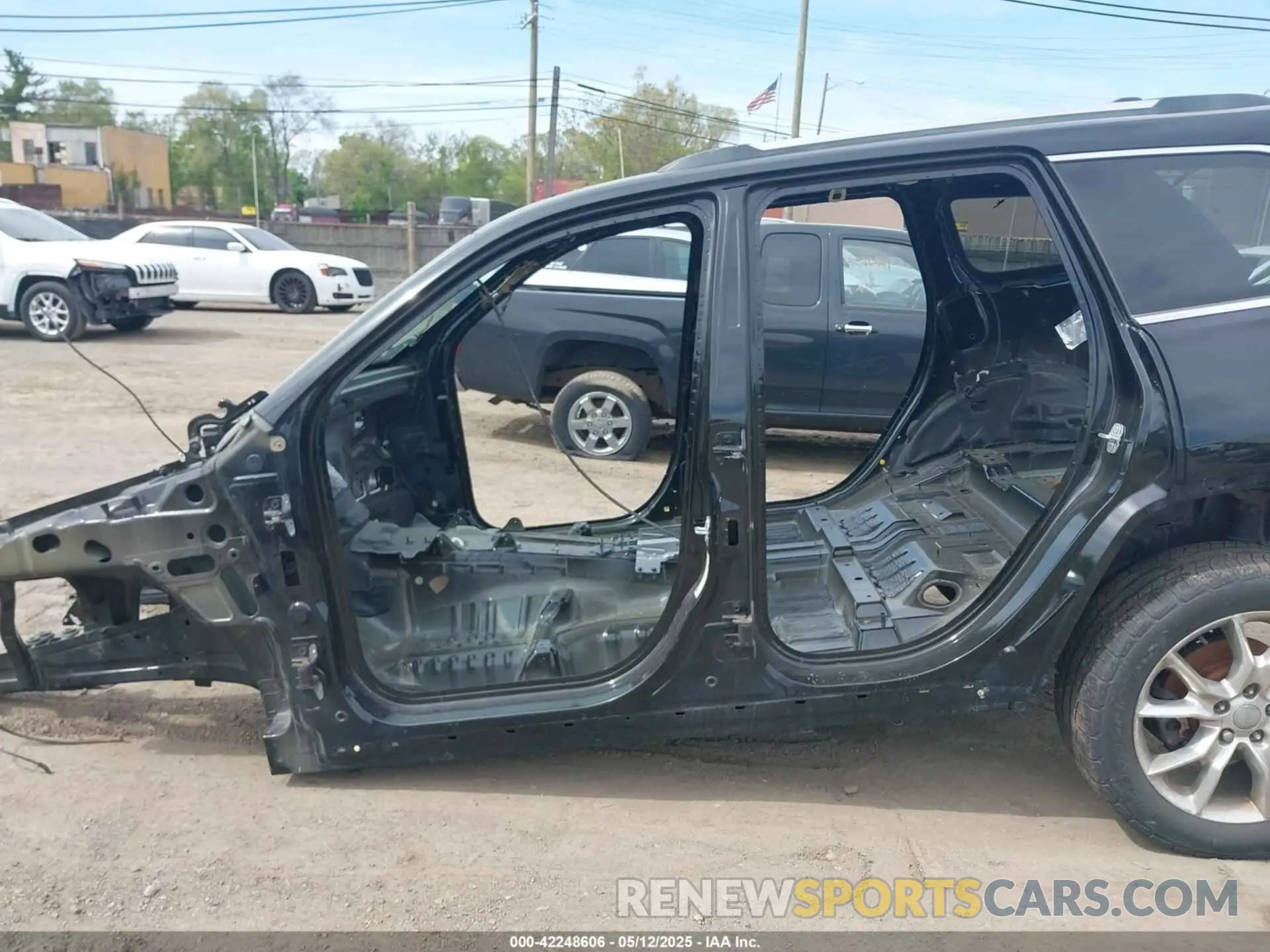 13 Фотография поврежденного автомобиля 1C4RJFBG2KC549542 JEEP GRAND CHEROKEE 2019