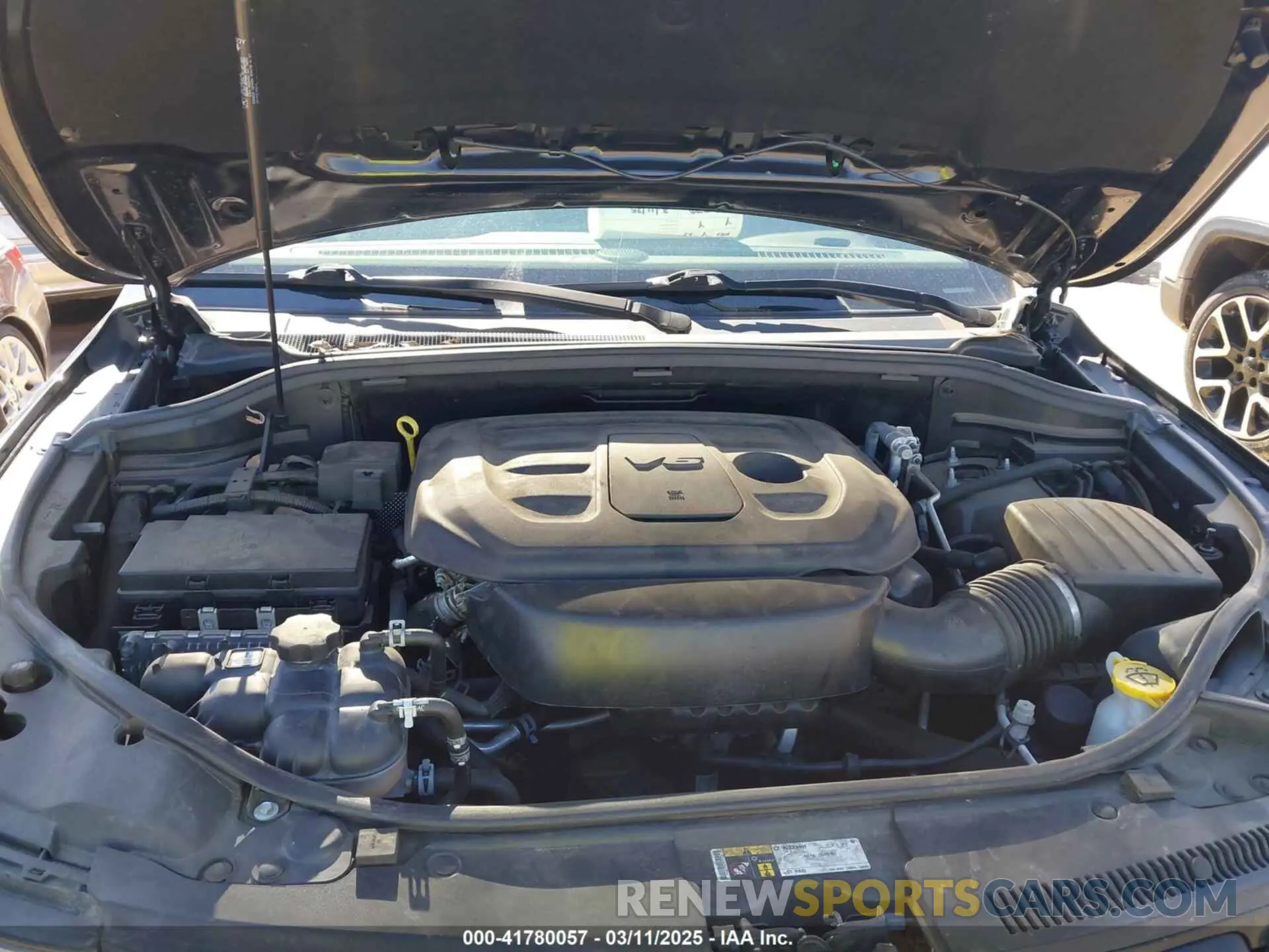 10 Photograph of a damaged car 1C4RJFBG2KC666974 JEEP GRAND CHEROKEE 2019