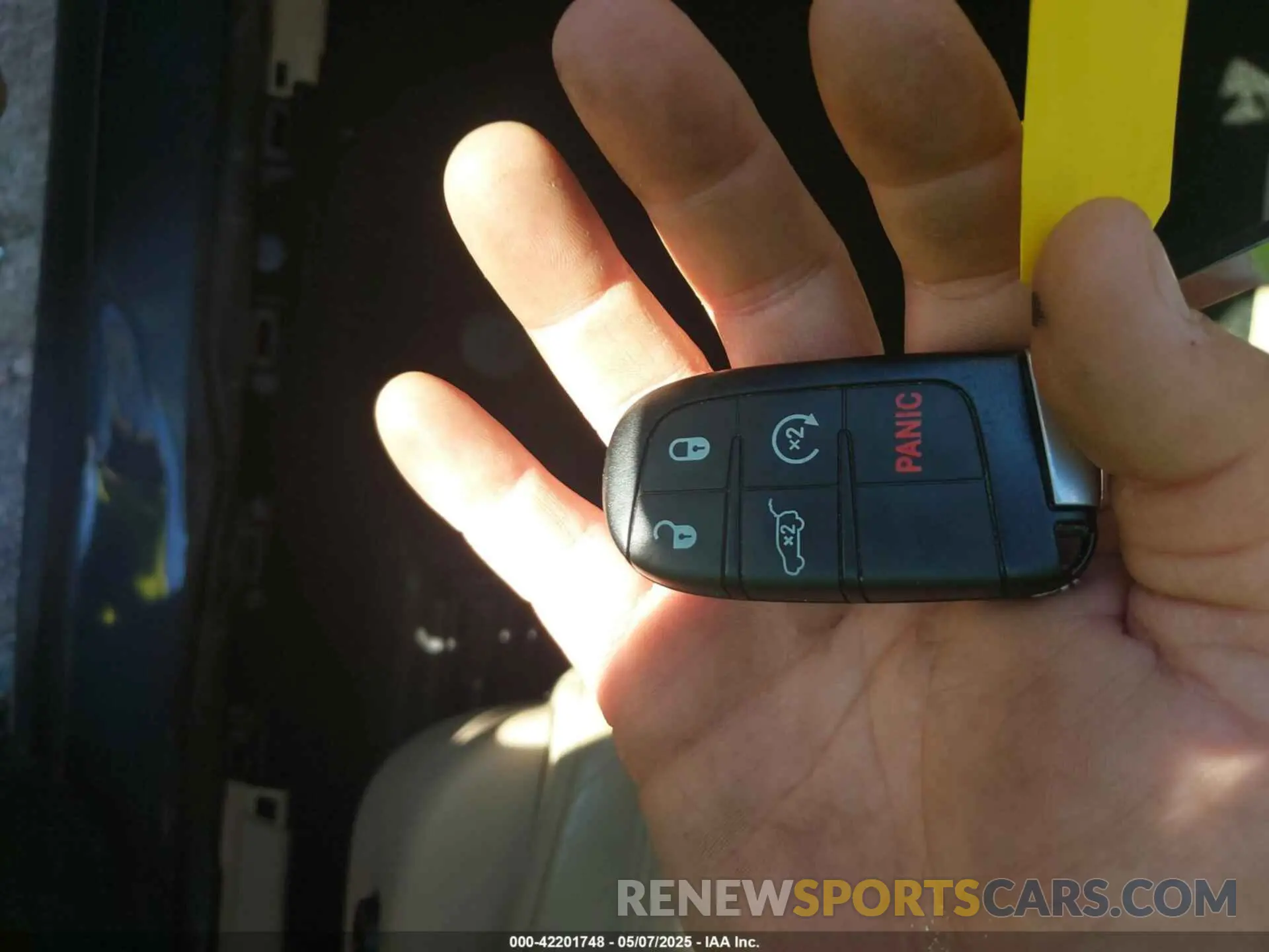 11 Photograph of a damaged car 1C4RJFBG3KC679930 JEEP GRAND CHEROKEE 2019