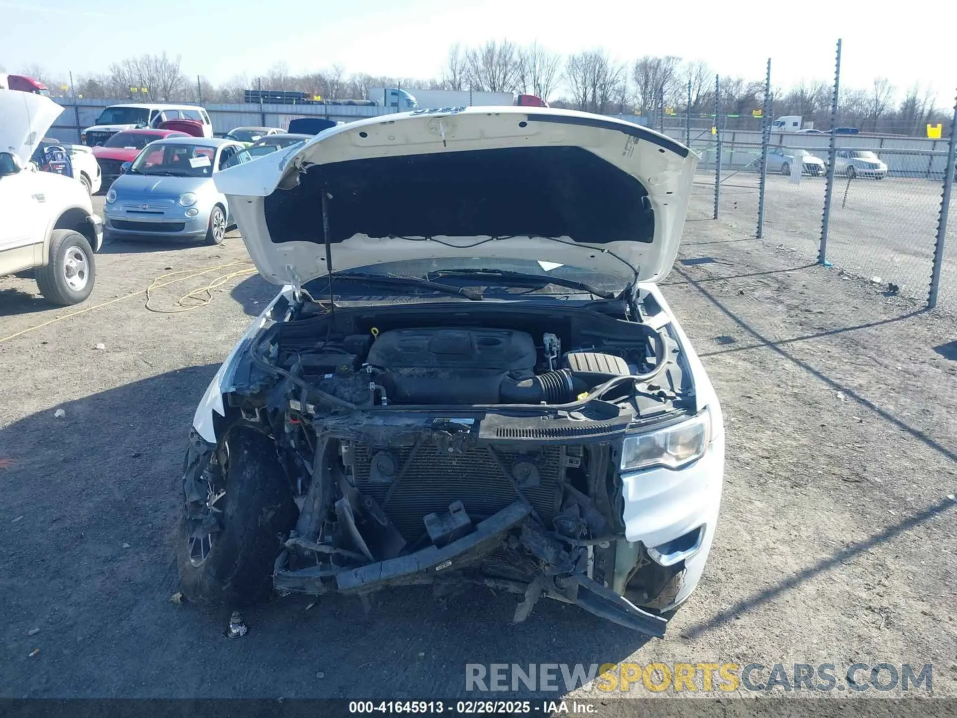 10 Фотография поврежденного автомобиля 1C4RJFBG3KC734697 JEEP GRAND CHEROKEE 2019