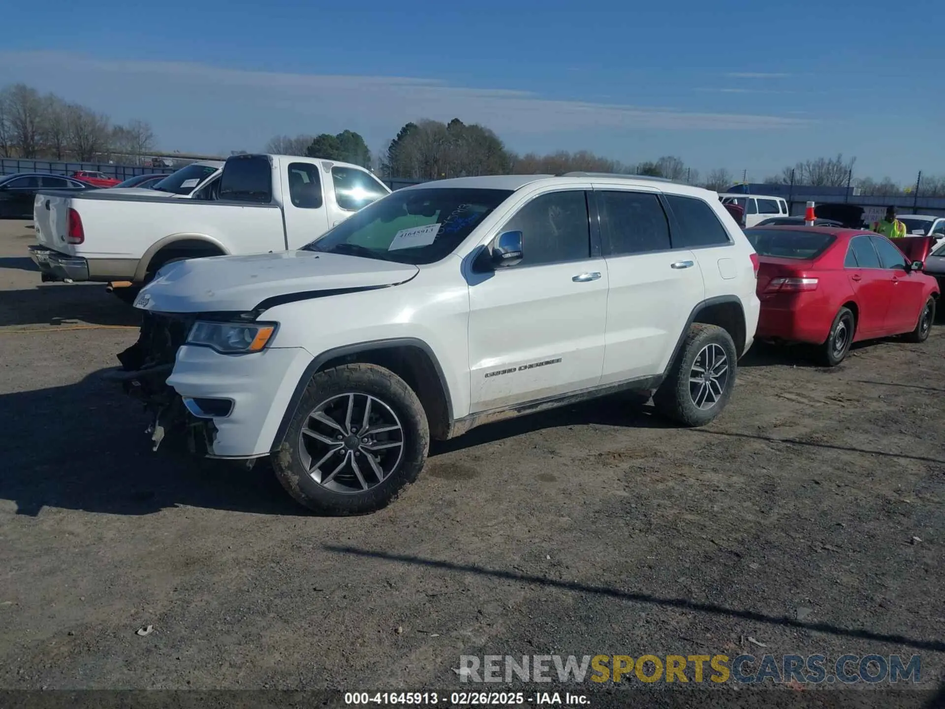 2 Фотография поврежденного автомобиля 1C4RJFBG3KC734697 JEEP GRAND CHEROKEE 2019