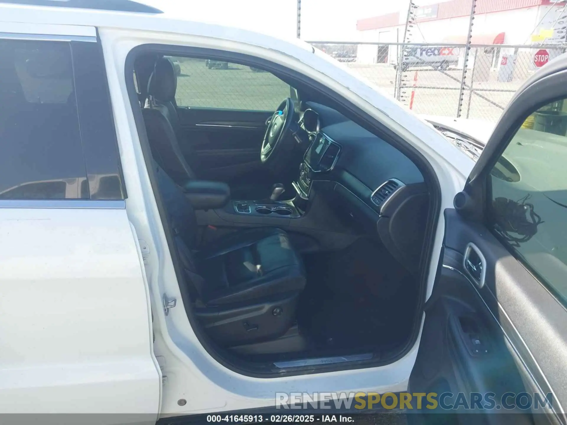 5 Фотография поврежденного автомобиля 1C4RJFBG3KC734697 JEEP GRAND CHEROKEE 2019