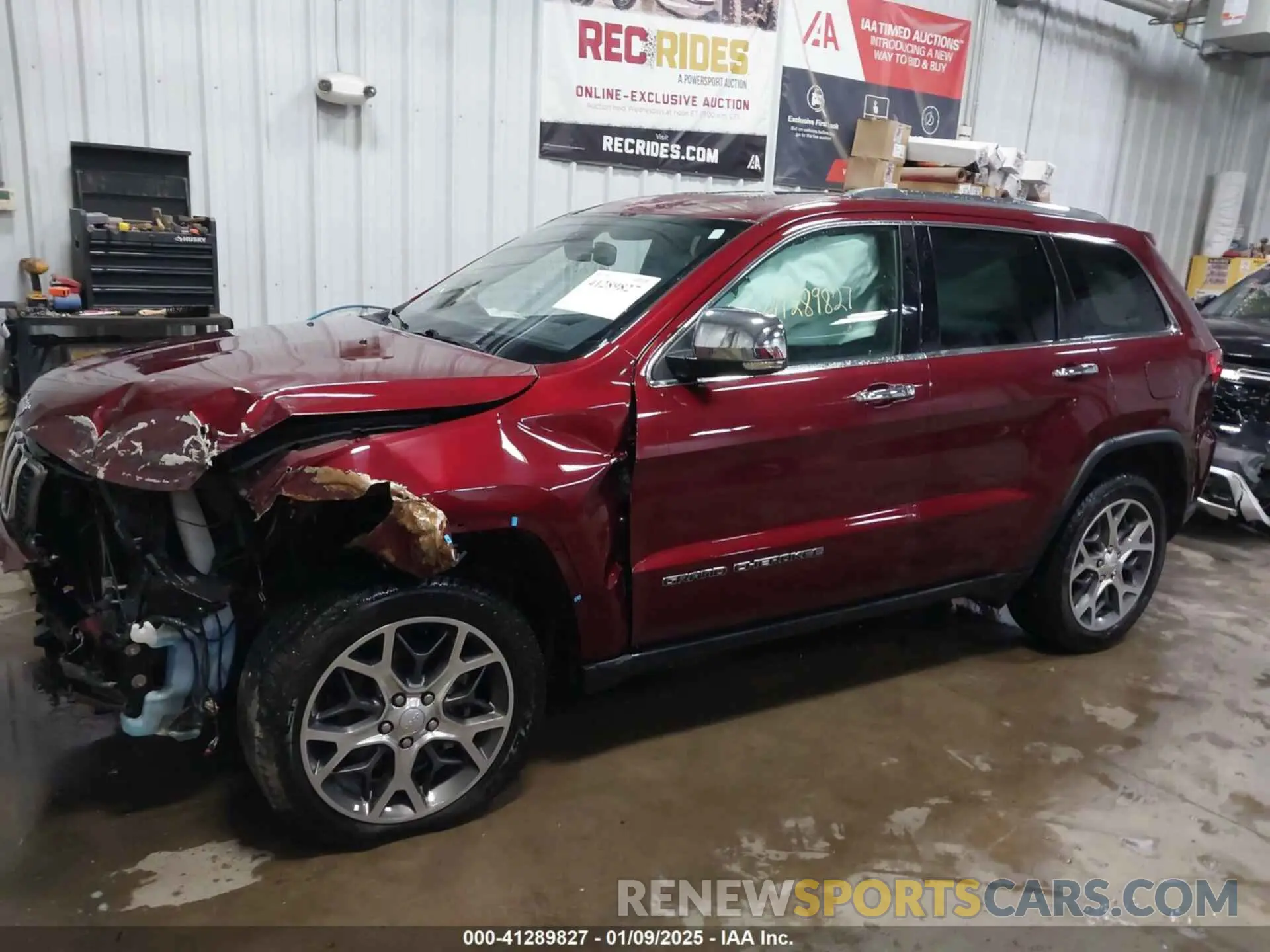 15 Photograph of a damaged car 1C4RJFBG3KC784693 JEEP GRAND CHEROKEE 2019