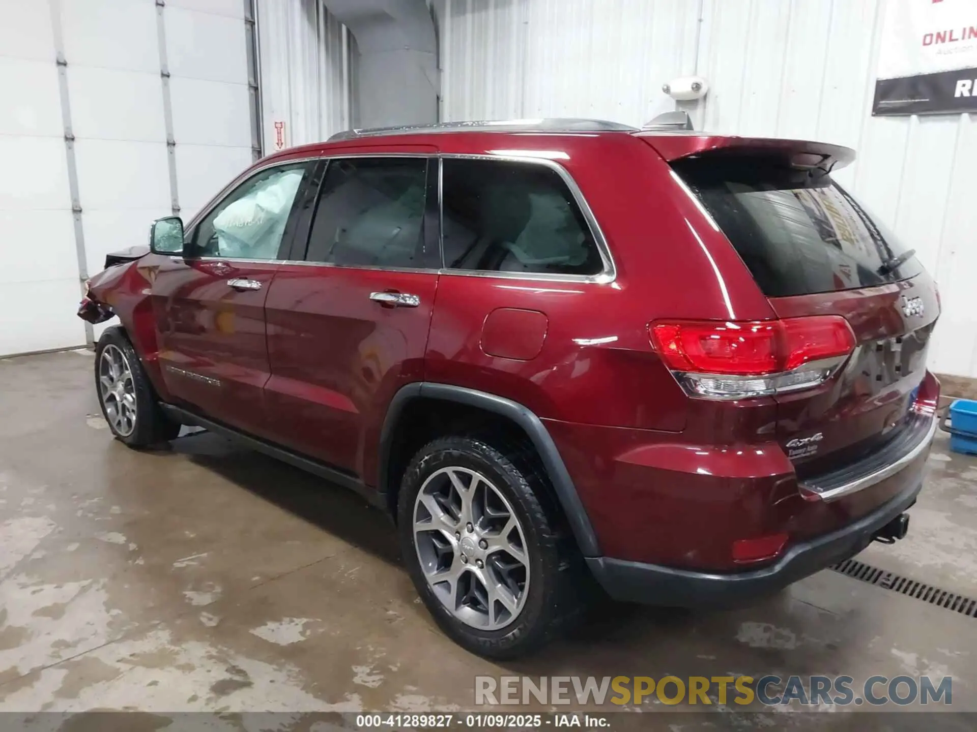 3 Photograph of a damaged car 1C4RJFBG3KC784693 JEEP GRAND CHEROKEE 2019