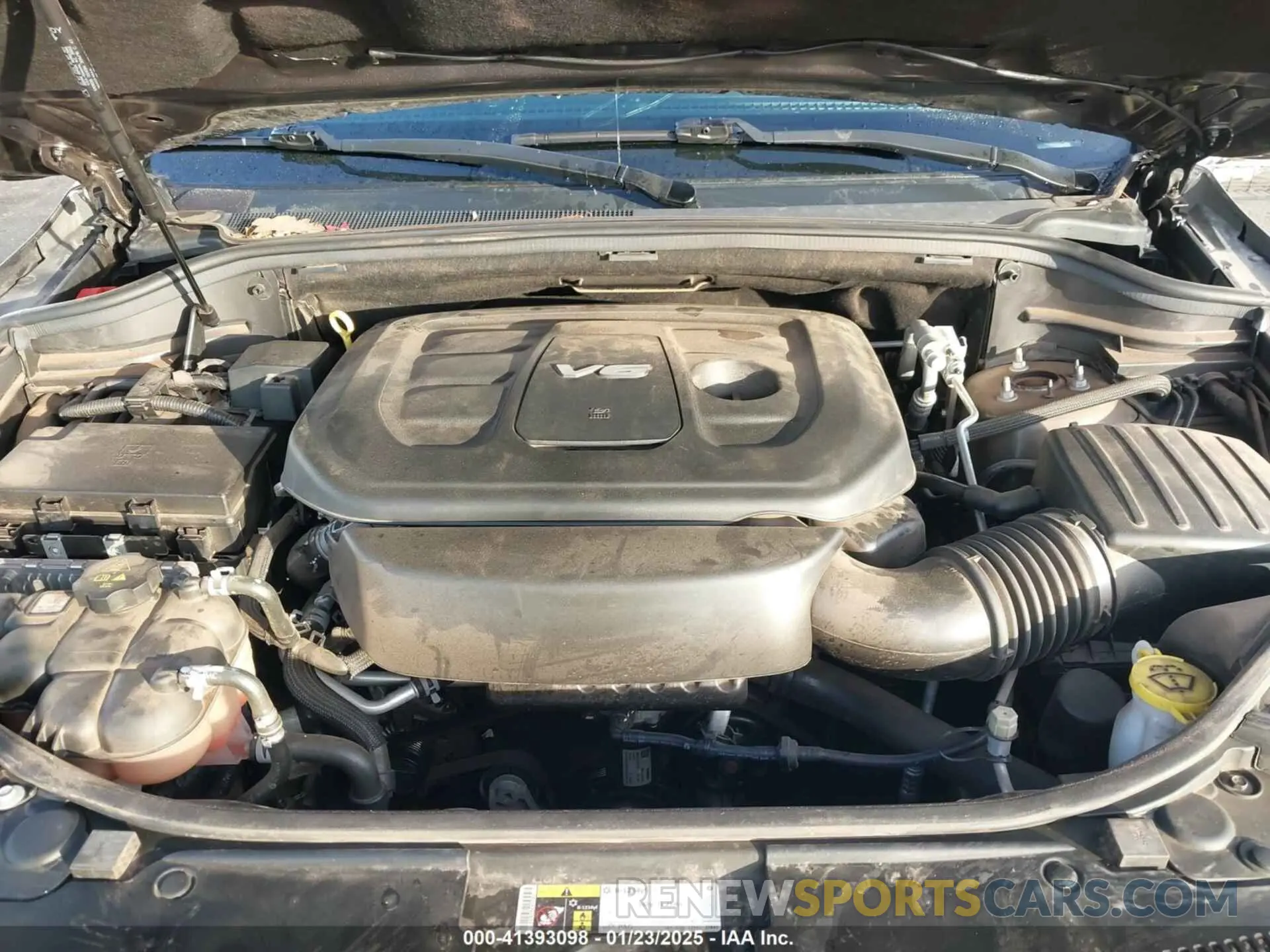 10 Photograph of a damaged car 1C4RJFBG4KC608400 JEEP GRAND CHEROKEE 2019