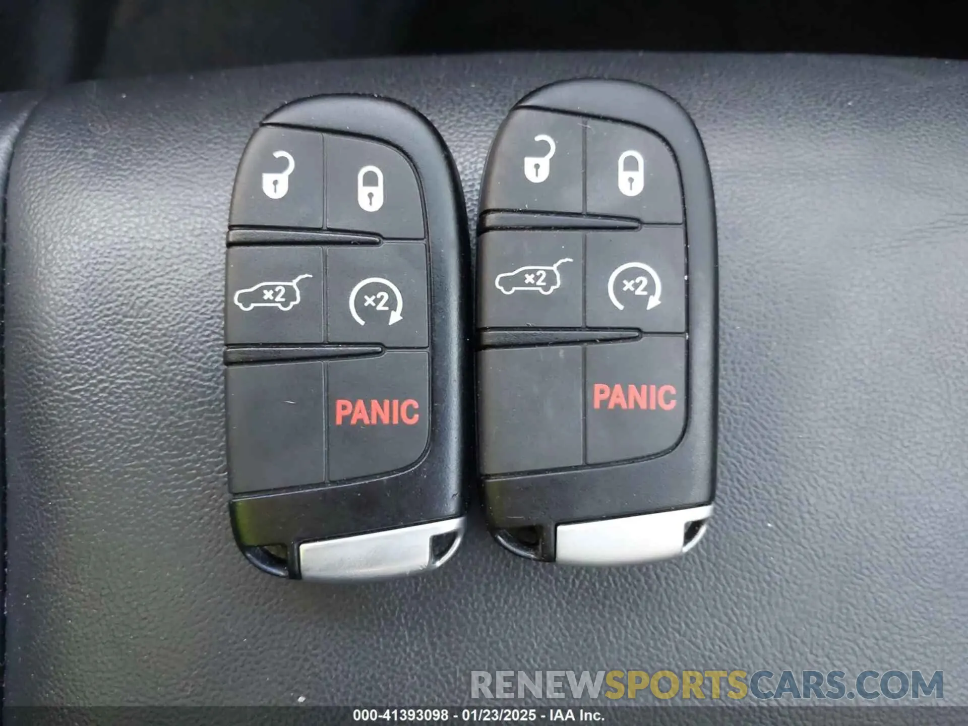 11 Photograph of a damaged car 1C4RJFBG4KC608400 JEEP GRAND CHEROKEE 2019
