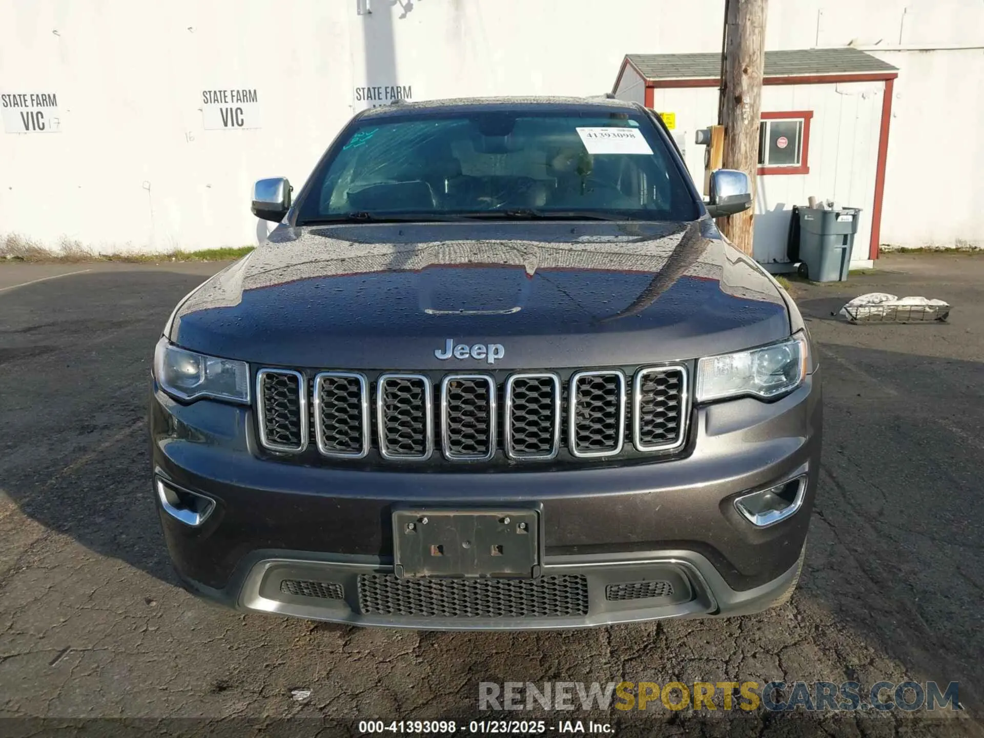 12 Photograph of a damaged car 1C4RJFBG4KC608400 JEEP GRAND CHEROKEE 2019