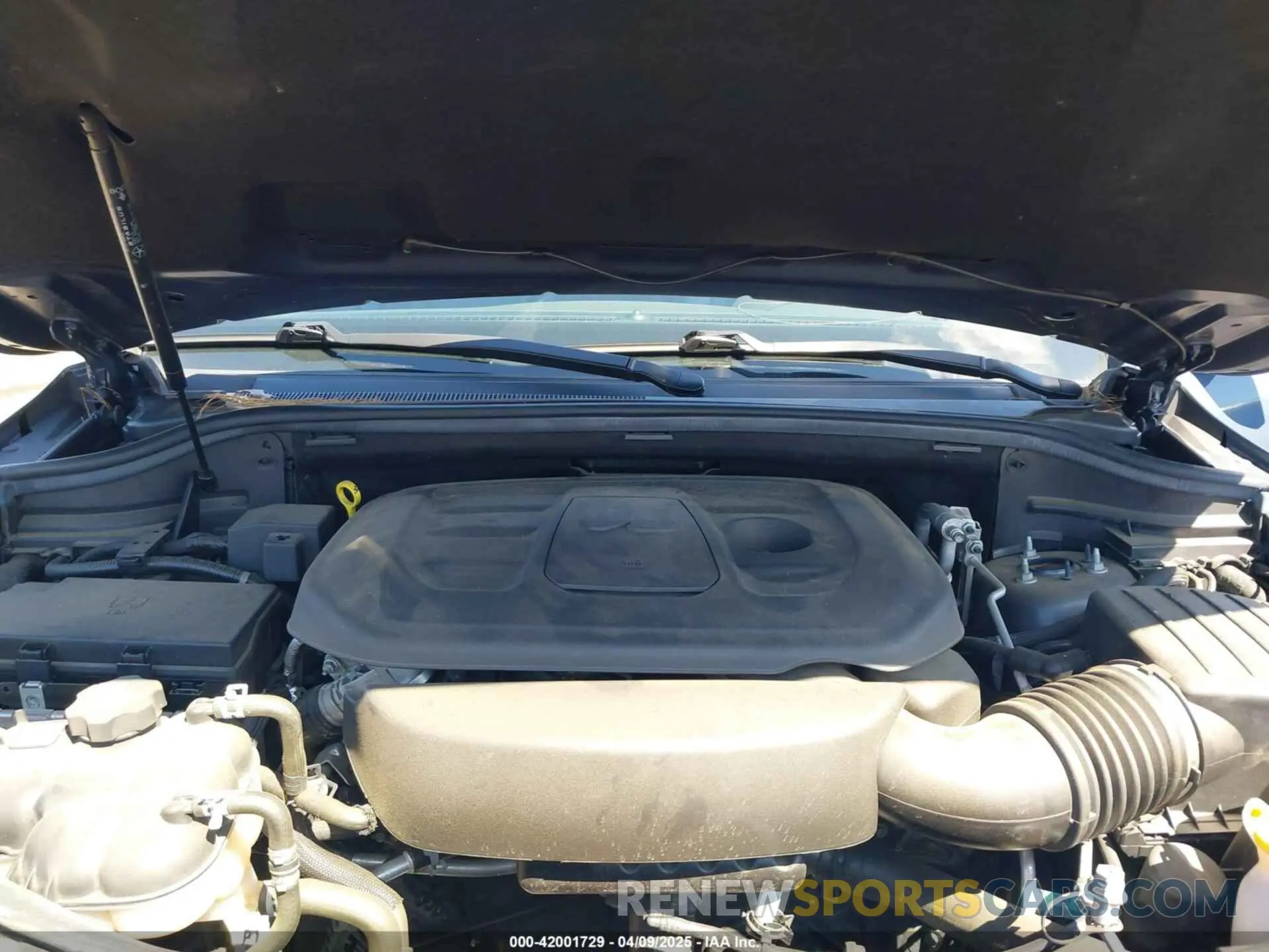 10 Фотография поврежденного автомобиля 1C4RJFBG4KC683694 JEEP GRAND CHEROKEE 2019