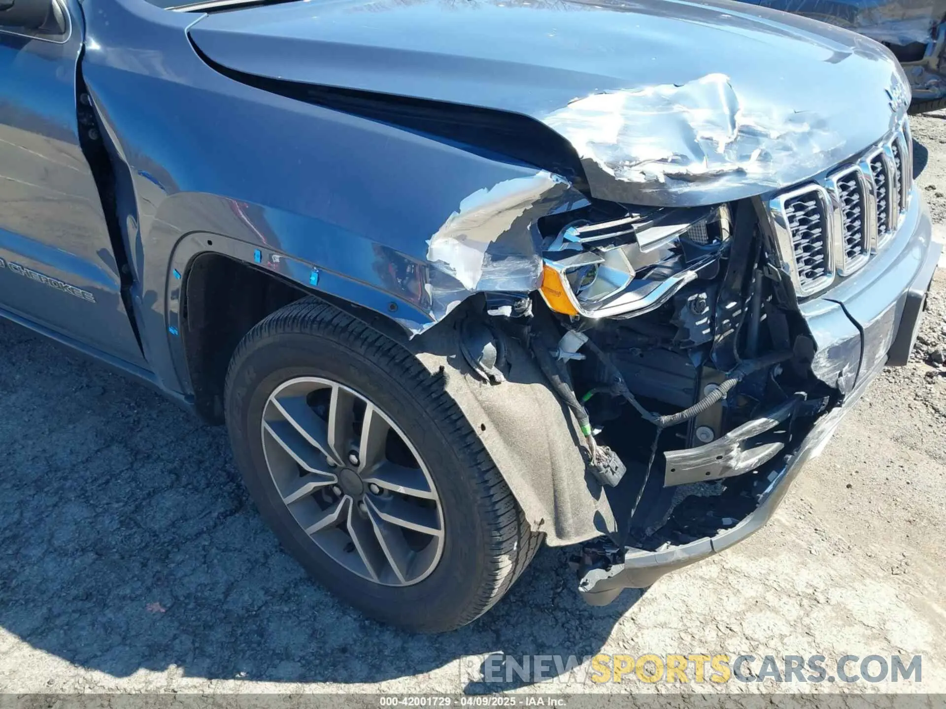 6 Фотография поврежденного автомобиля 1C4RJFBG4KC683694 JEEP GRAND CHEROKEE 2019