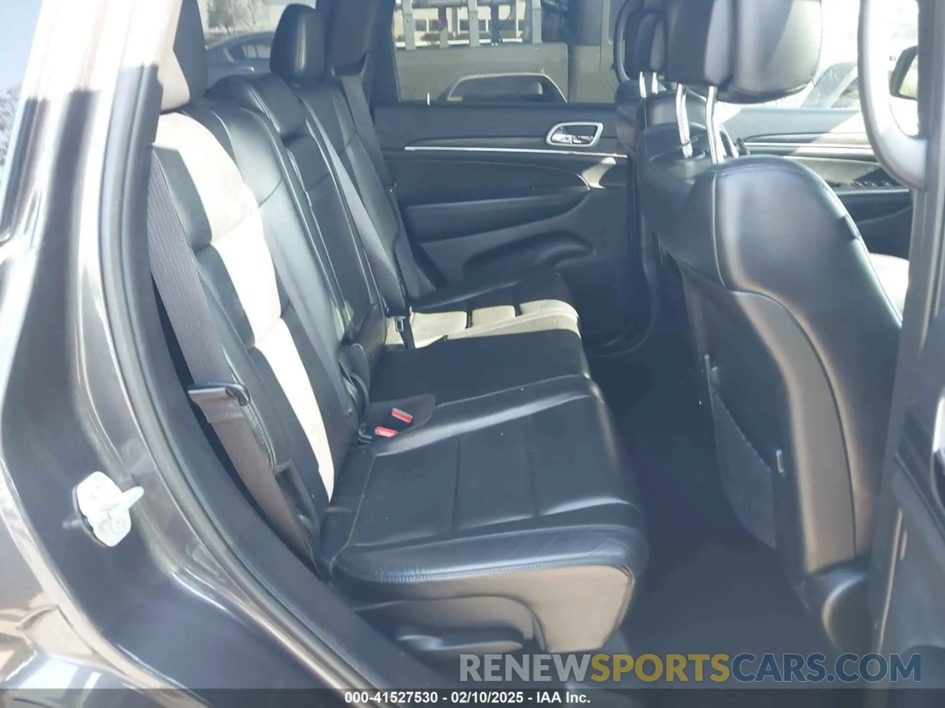 8 Фотография поврежденного автомобиля 1C4RJFBG4KC723871 JEEP GRAND CHEROKEE 2019