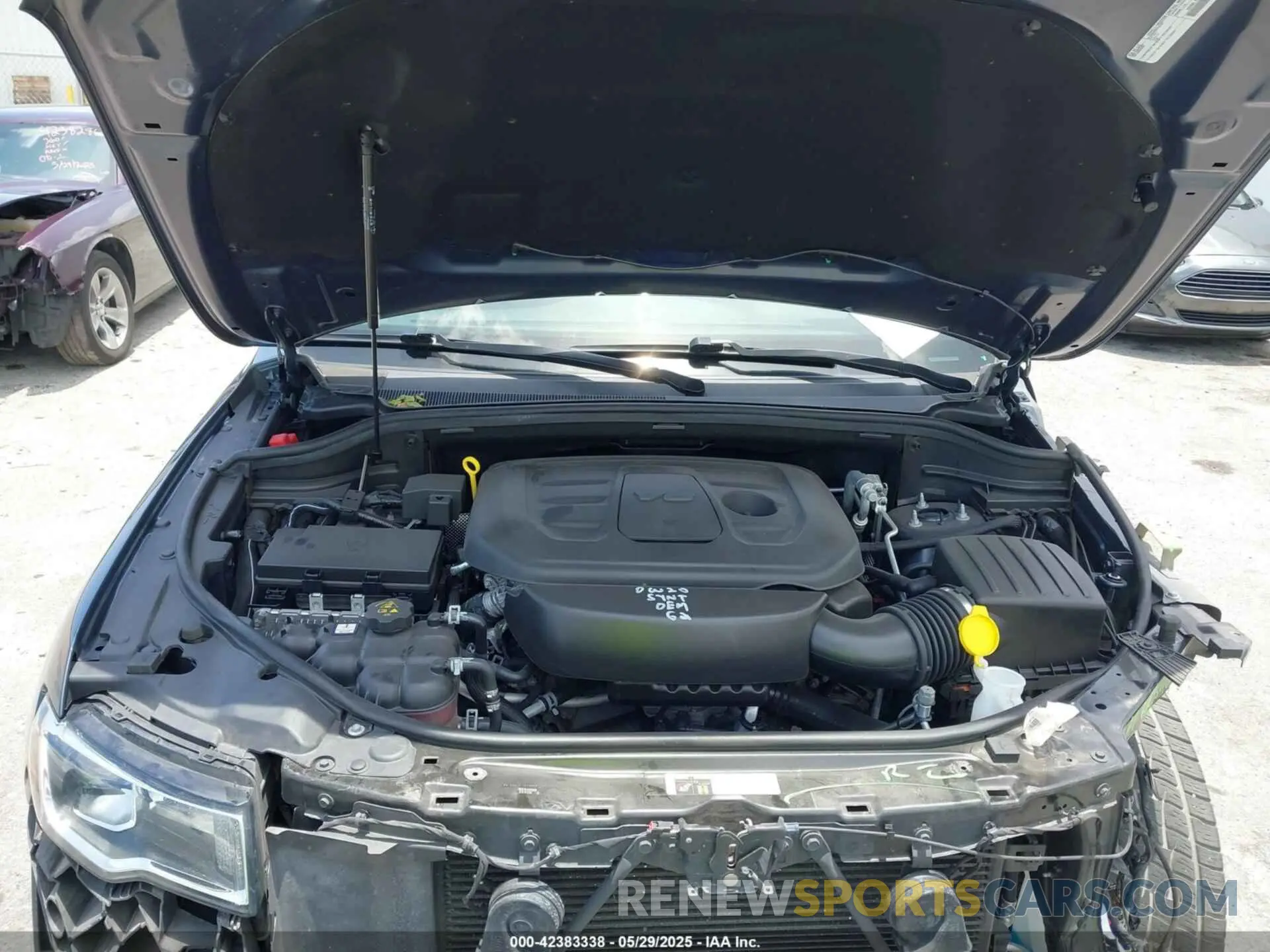 10 Photograph of a damaged car 1C4RJFBG4KC815739 JEEP GRAND CHEROKEE 2019