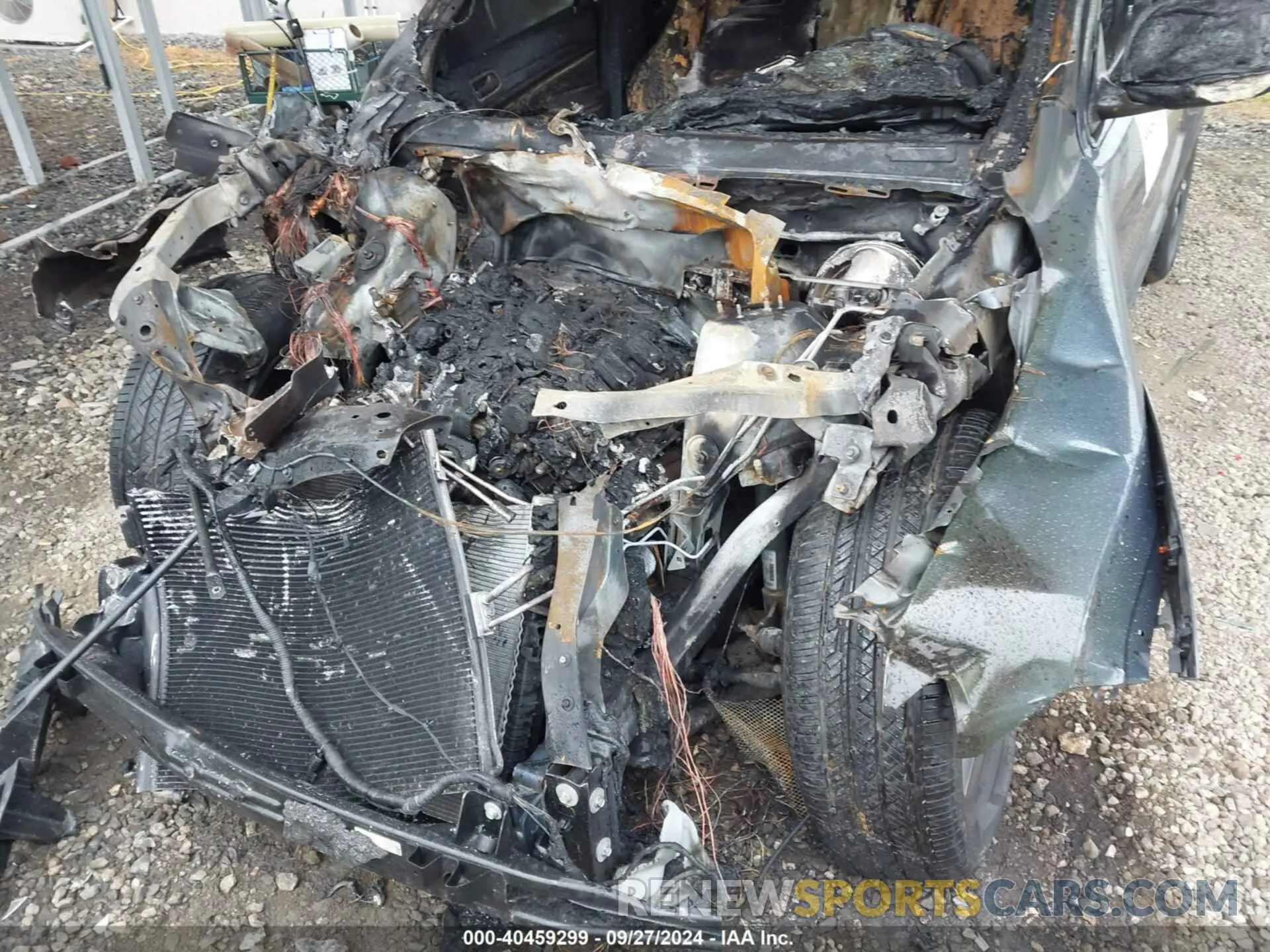 10 Photograph of a damaged car 1C4RJFBG4KC821864 JEEP GRAND CHEROKEE 2019