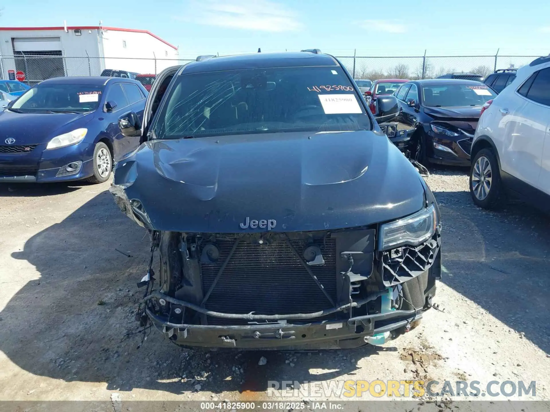 12 Photograph of a damaged car 1C4RJFBG5KC635749 JEEP GRAND CHEROKEE 2019