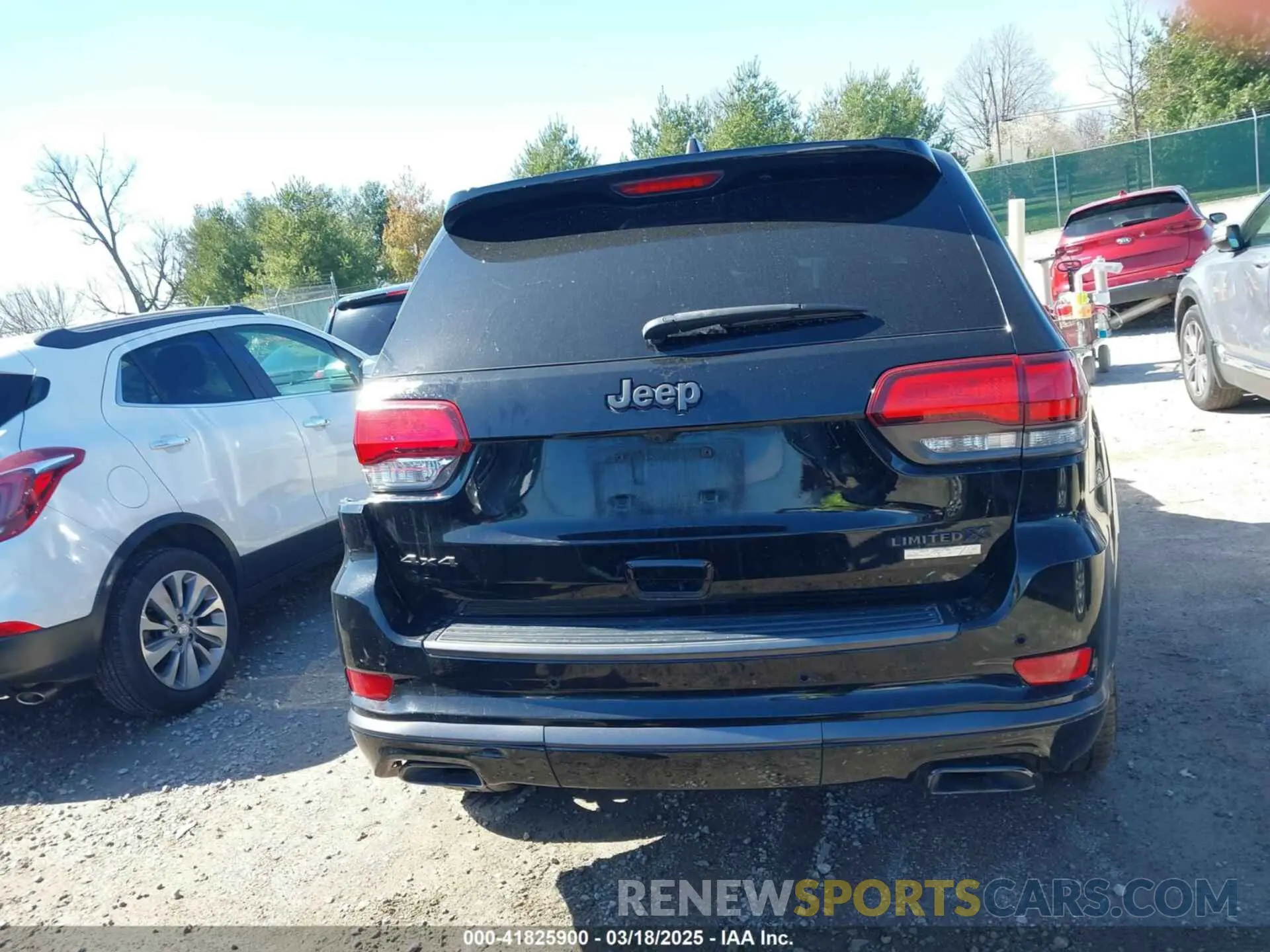 16 Photograph of a damaged car 1C4RJFBG5KC635749 JEEP GRAND CHEROKEE 2019