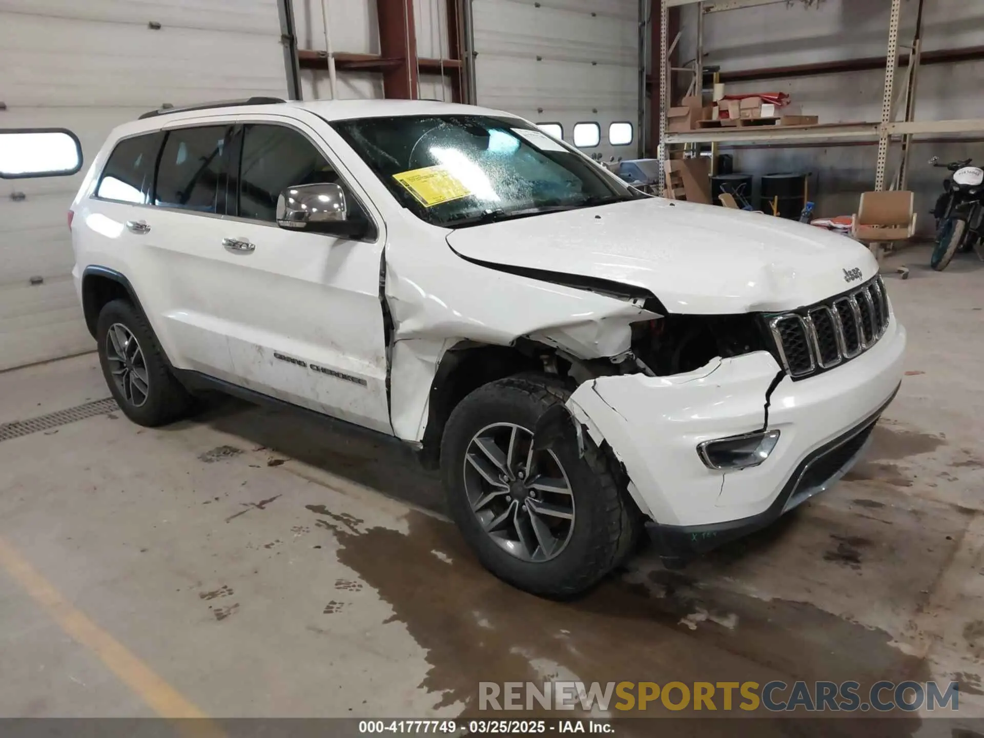 1 Фотография поврежденного автомобиля 1C4RJFBG5KC636030 JEEP GRAND CHEROKEE 2019