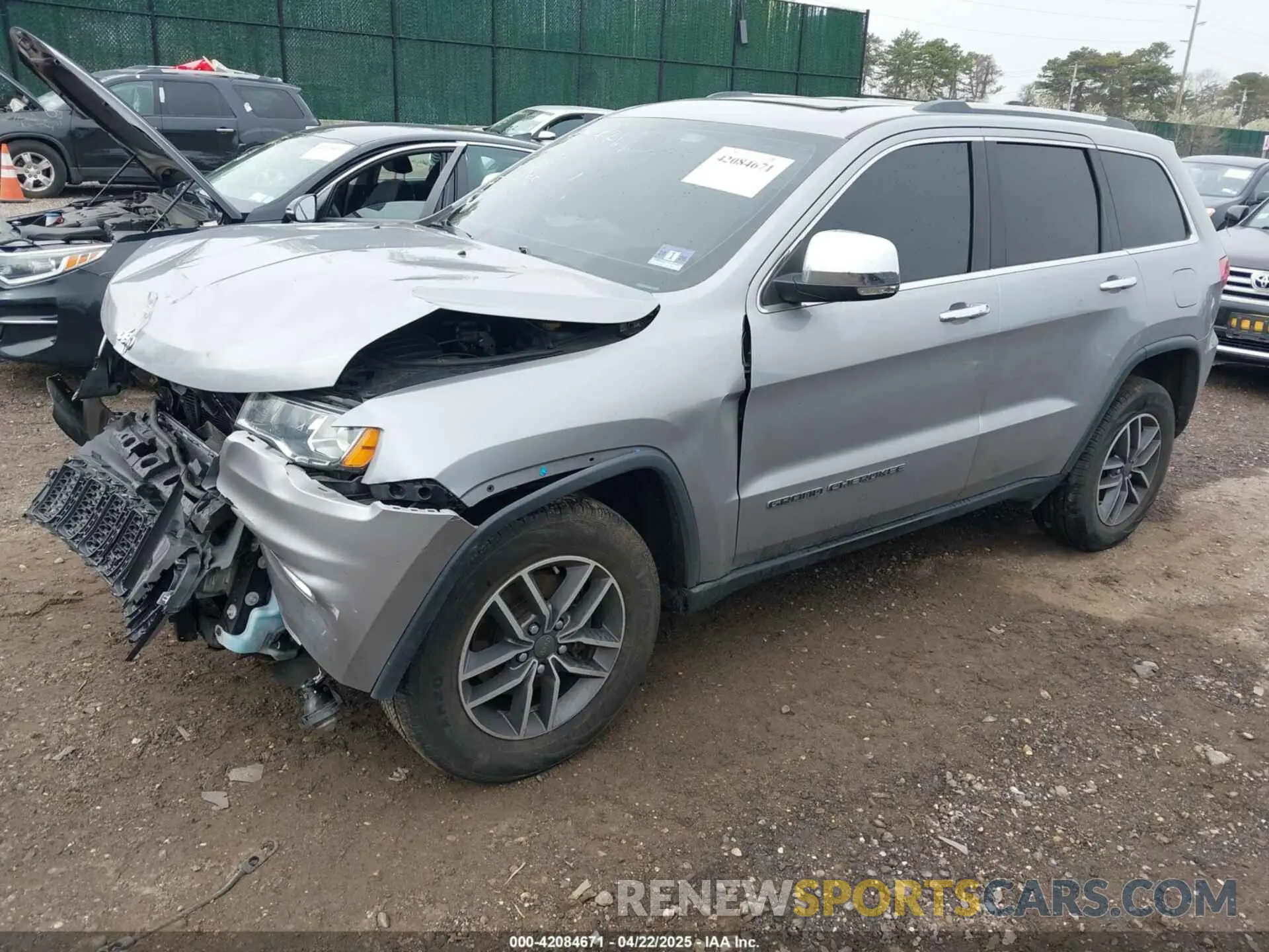 2 Photograph of a damaged car 1C4RJFBG5KC638067 JEEP GRAND CHEROKEE 2019