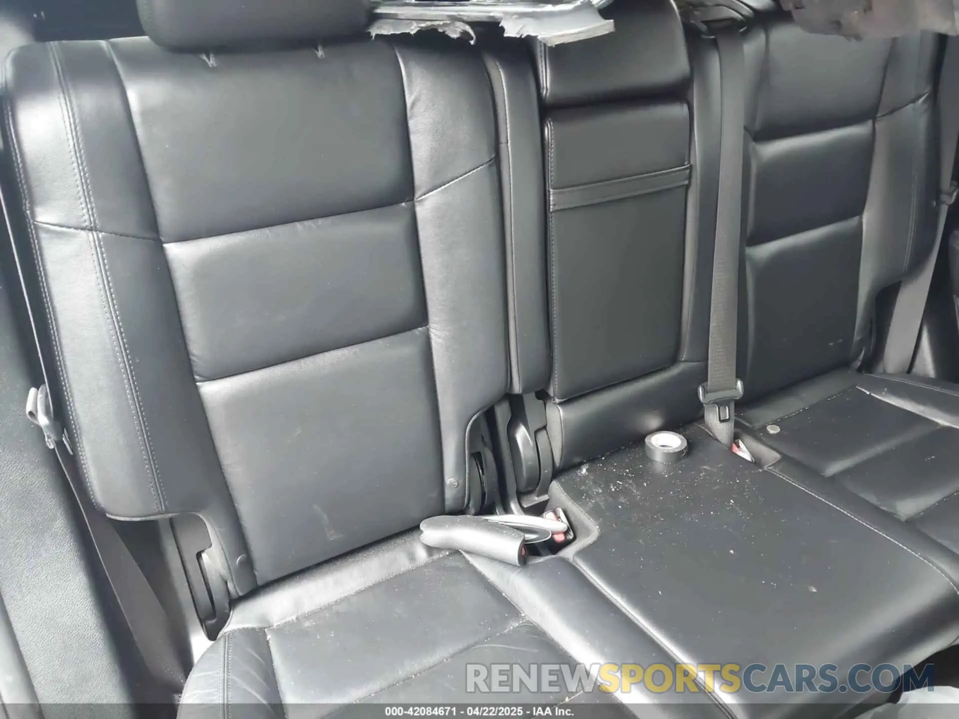 8 Photograph of a damaged car 1C4RJFBG5KC638067 JEEP GRAND CHEROKEE 2019