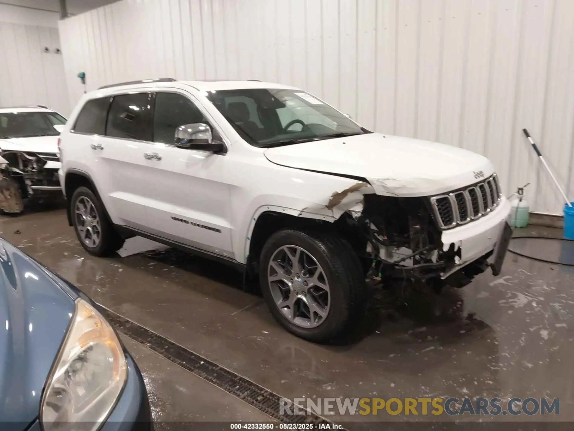 1 Photograph of a damaged car 1C4RJFBG6KC531688 JEEP GRAND CHEROKEE 2019