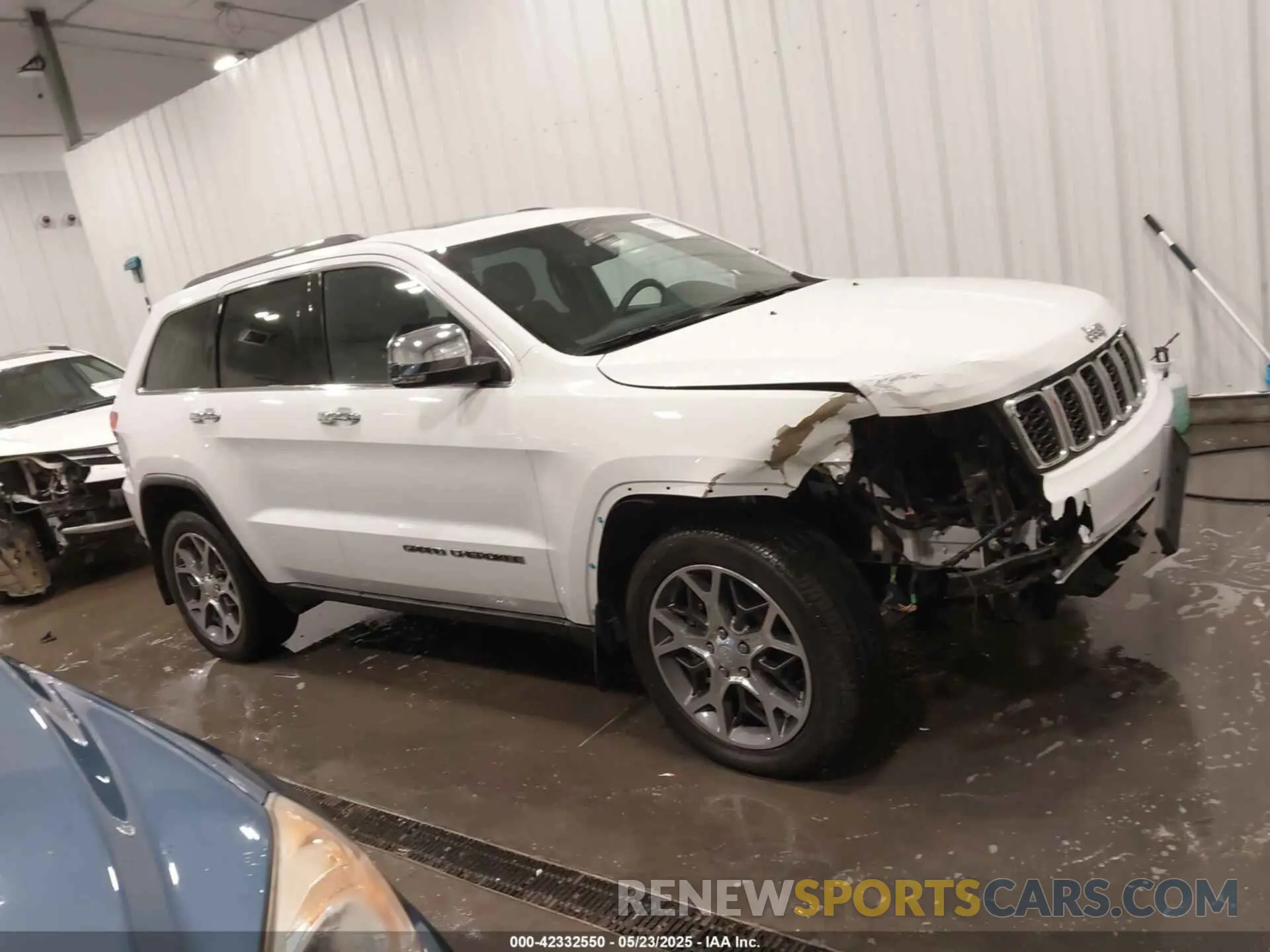 14 Photograph of a damaged car 1C4RJFBG6KC531688 JEEP GRAND CHEROKEE 2019