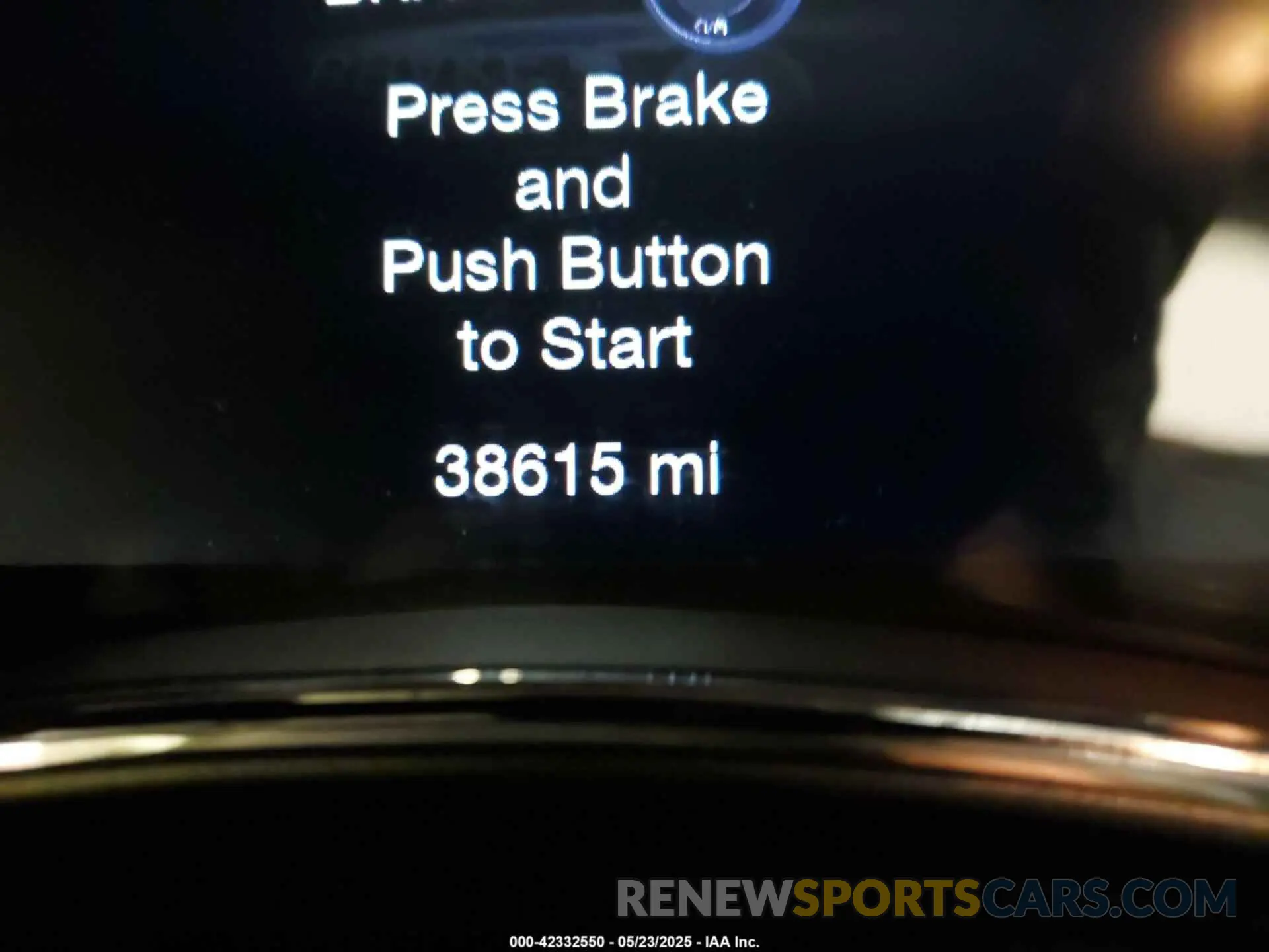 16 Photograph of a damaged car 1C4RJFBG6KC531688 JEEP GRAND CHEROKEE 2019