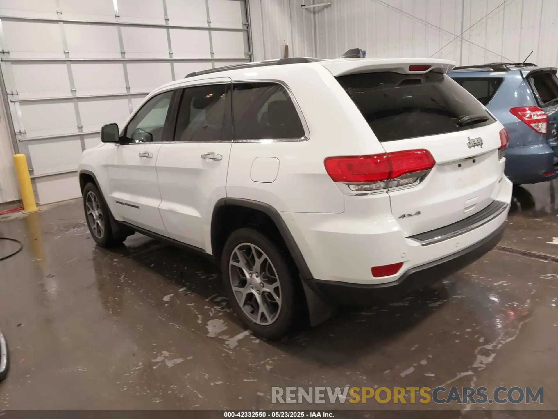 3 Photograph of a damaged car 1C4RJFBG6KC531688 JEEP GRAND CHEROKEE 2019