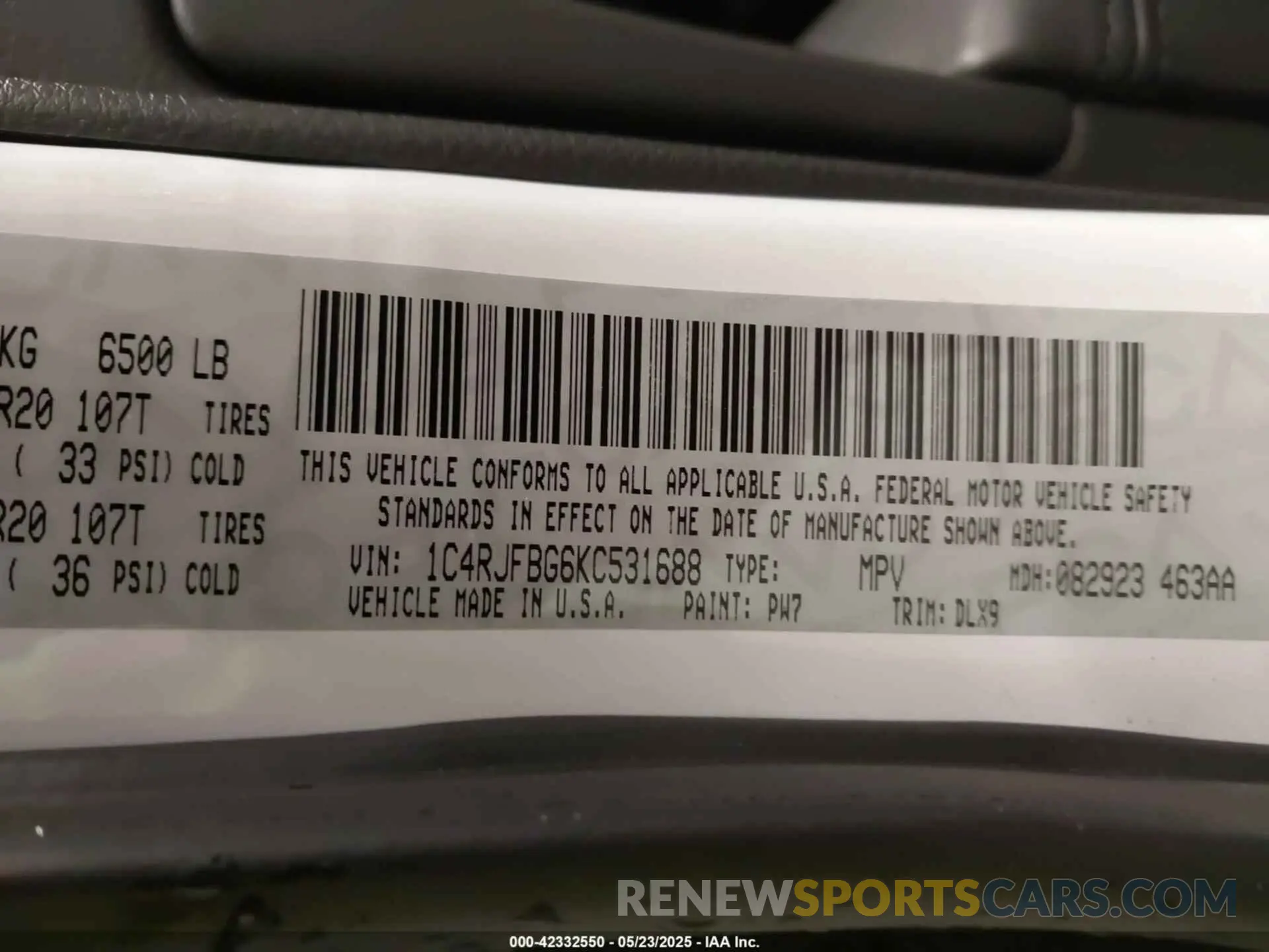 9 Photograph of a damaged car 1C4RJFBG6KC531688 JEEP GRAND CHEROKEE 2019