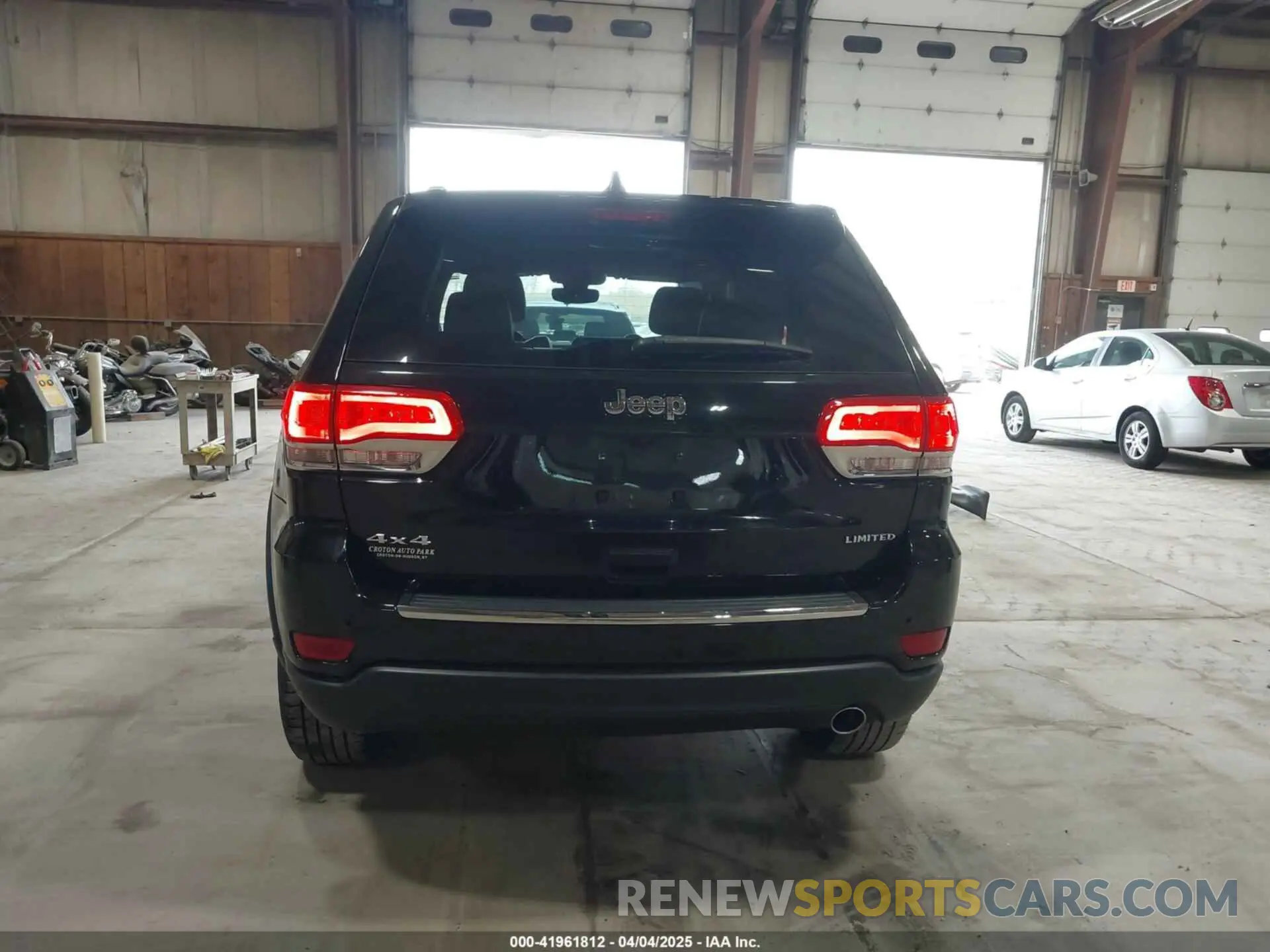 17 Фотография поврежденного автомобиля 1C4RJFBG6KC532016 JEEP GRAND CHEROKEE 2019