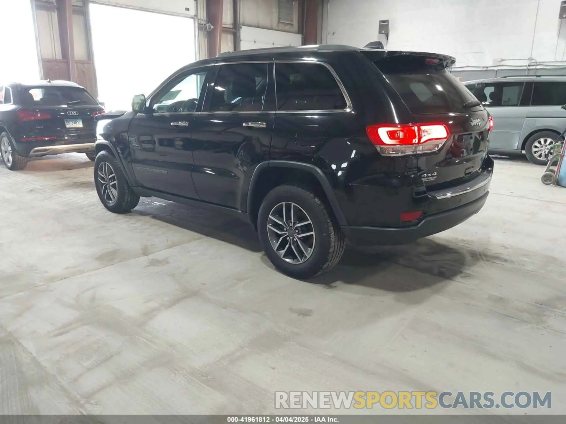 3 Фотография поврежденного автомобиля 1C4RJFBG6KC532016 JEEP GRAND CHEROKEE 2019