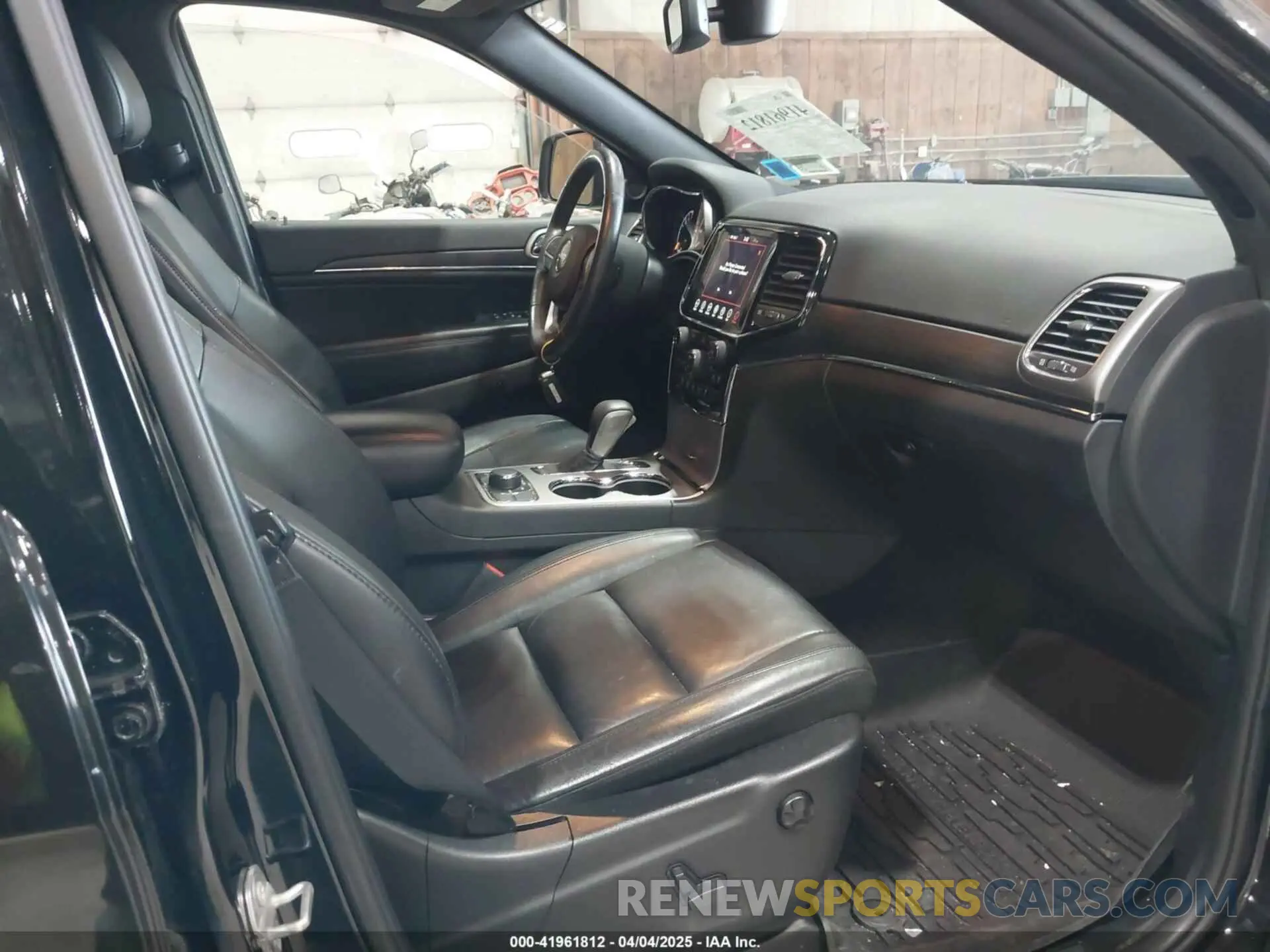 5 Фотография поврежденного автомобиля 1C4RJFBG6KC532016 JEEP GRAND CHEROKEE 2019