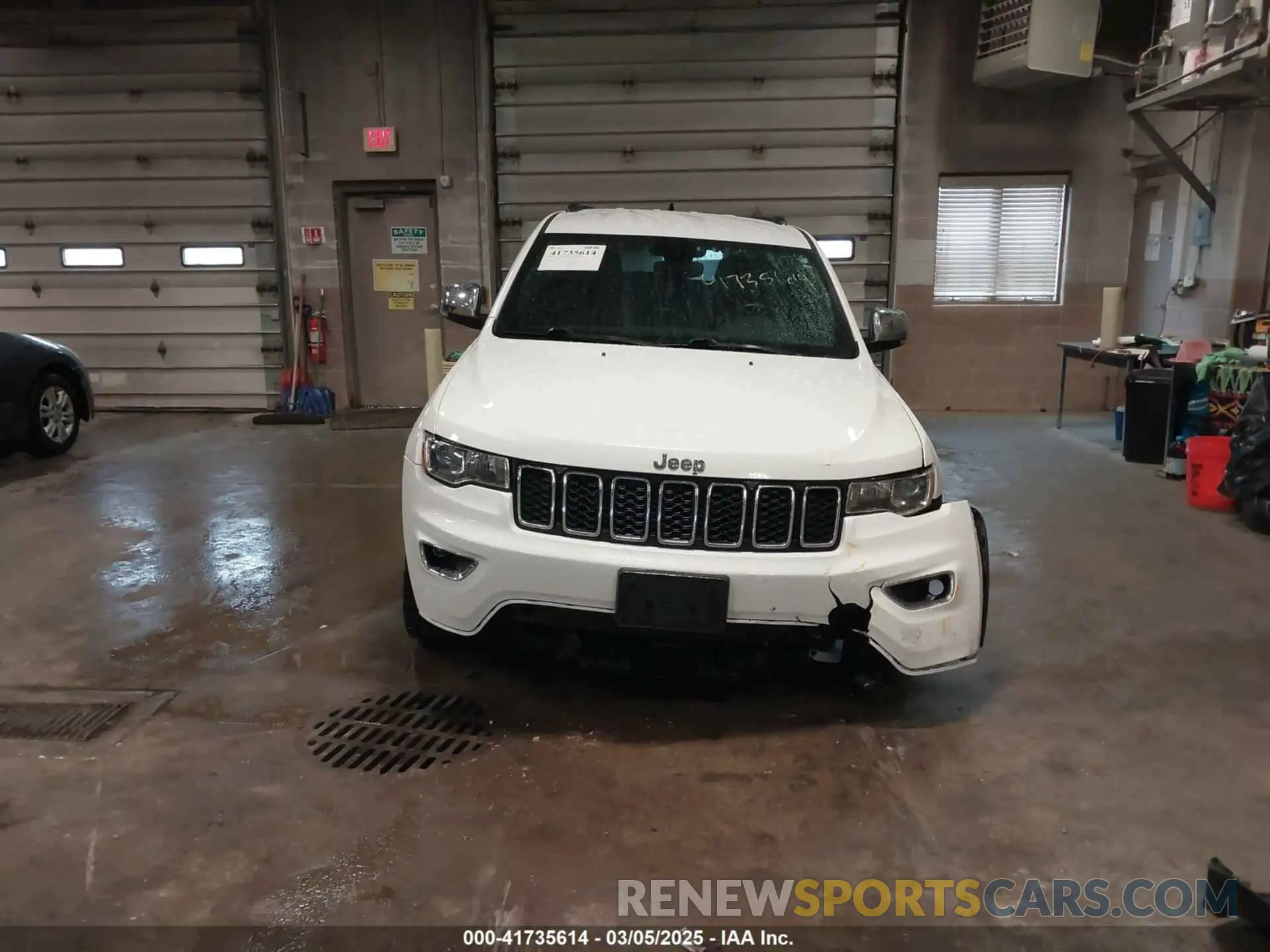 12 Photograph of a damaged car 1C4RJFBG6KC671269 JEEP GRAND CHEROKEE 2019