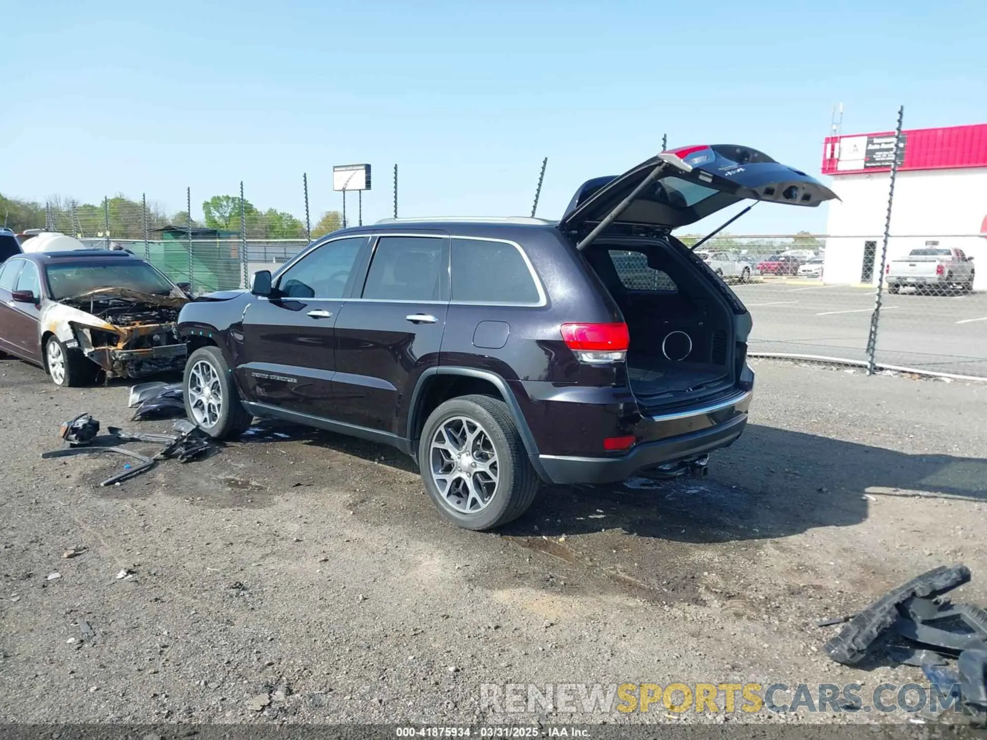 3 Photograph of a damaged car 1C4RJFBG7KC553957 JEEP GRAND CHEROKEE 2019