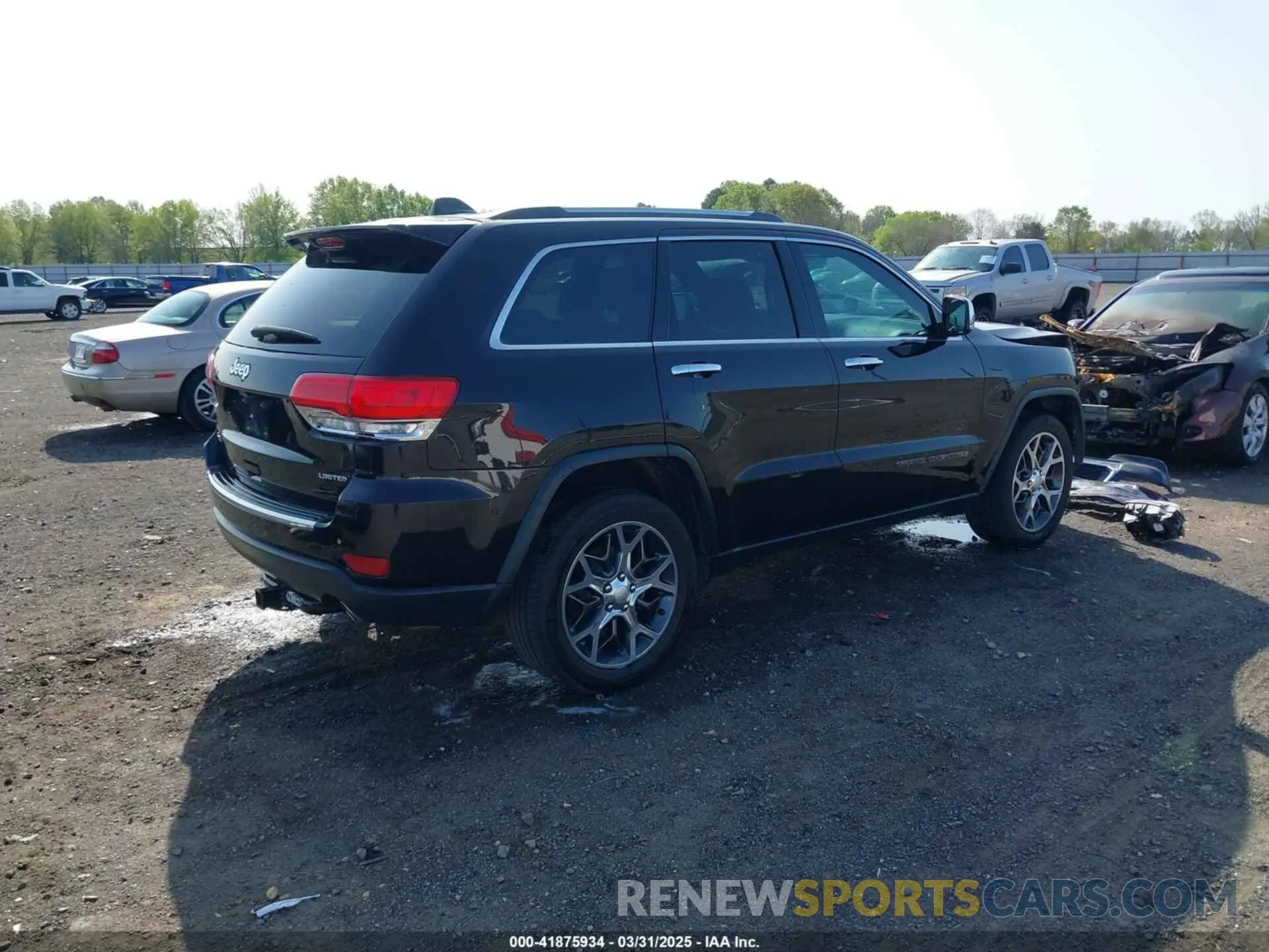 4 Photograph of a damaged car 1C4RJFBG7KC553957 JEEP GRAND CHEROKEE 2019