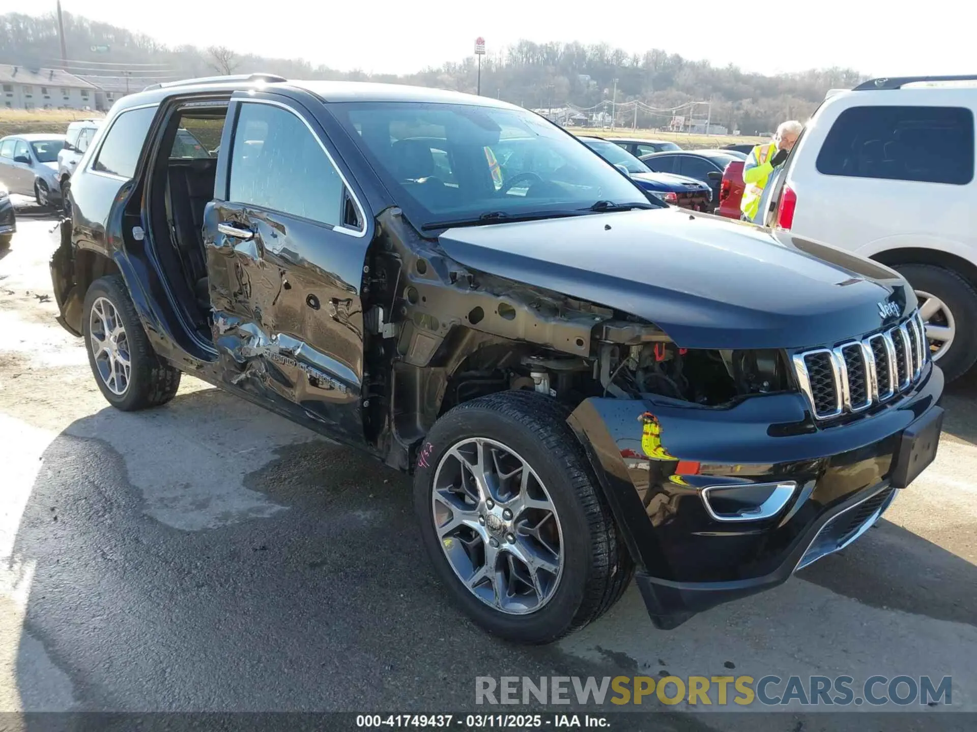1 Photograph of a damaged car 1C4RJFBG7KC640158 JEEP GRAND CHEROKEE 2019