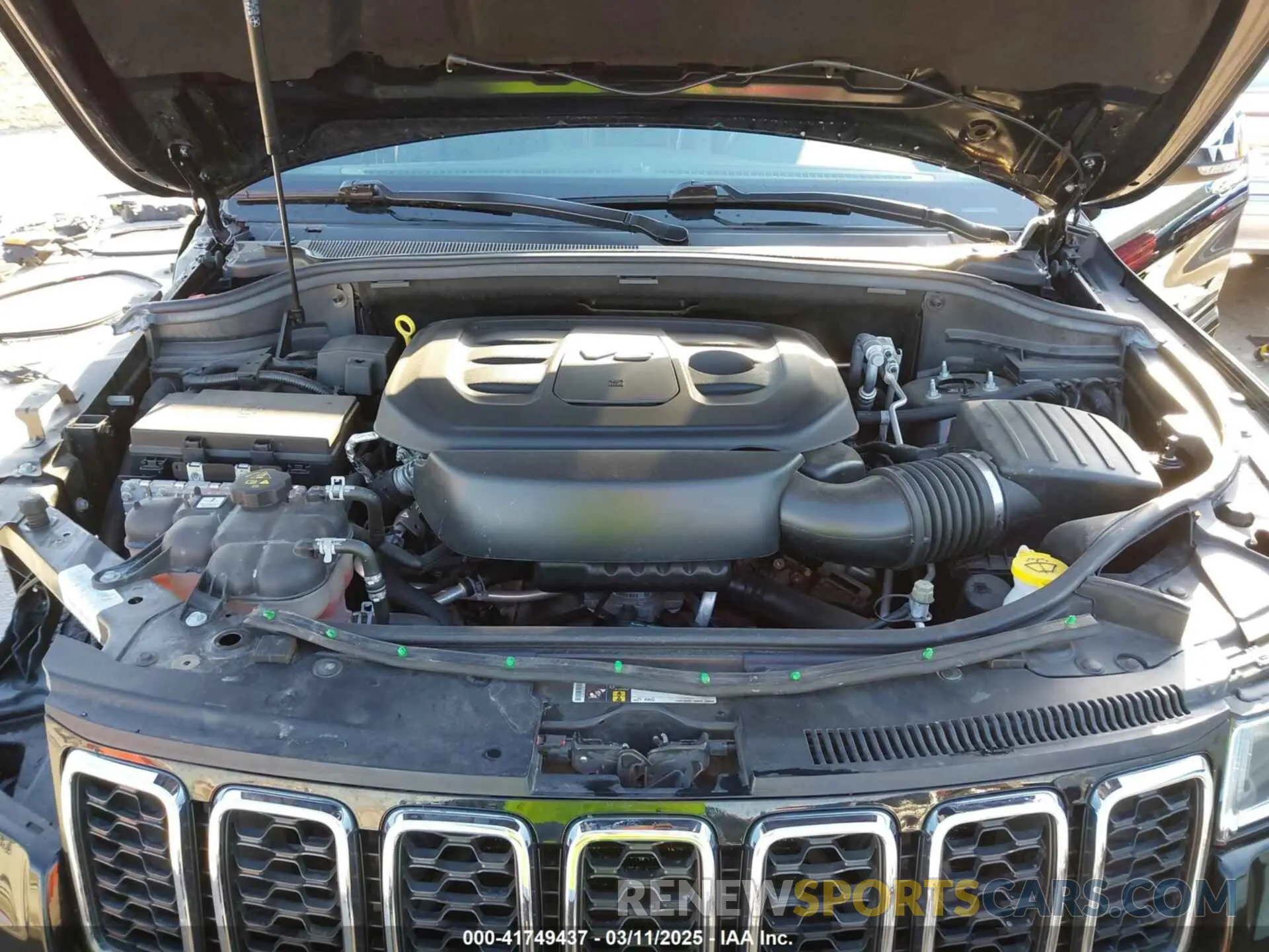 10 Photograph of a damaged car 1C4RJFBG7KC640158 JEEP GRAND CHEROKEE 2019