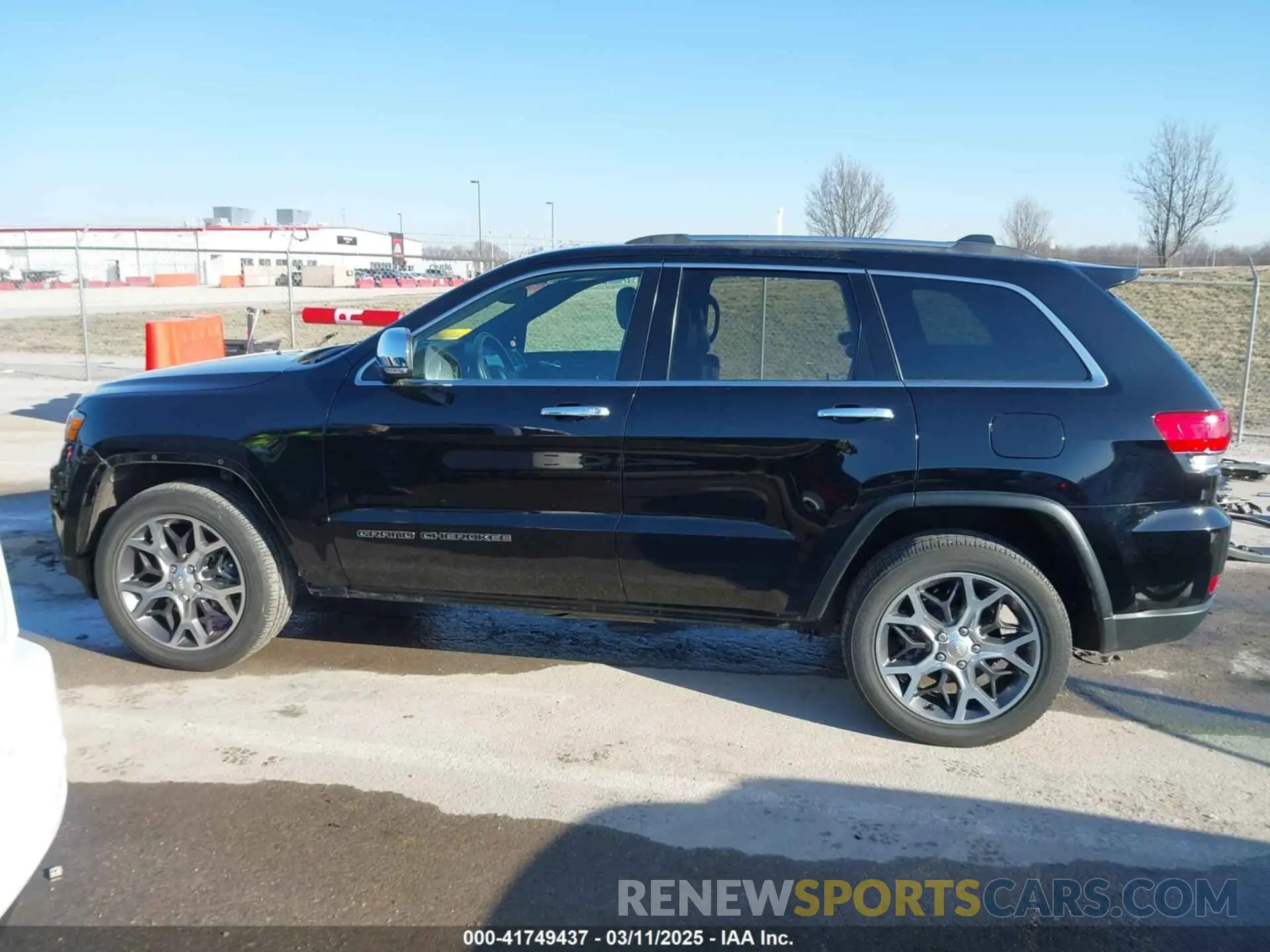 15 Photograph of a damaged car 1C4RJFBG7KC640158 JEEP GRAND CHEROKEE 2019