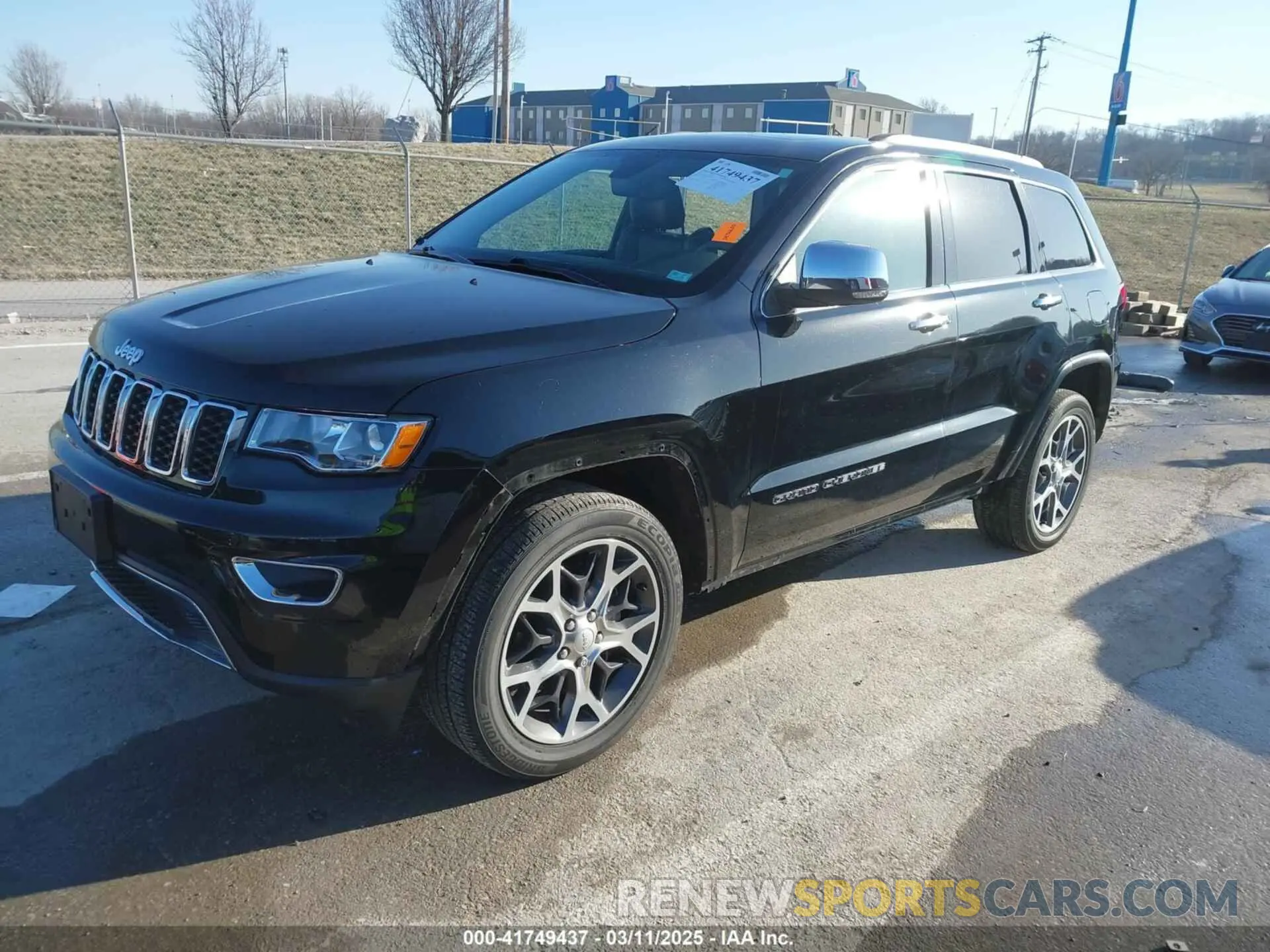 2 Photograph of a damaged car 1C4RJFBG7KC640158 JEEP GRAND CHEROKEE 2019
