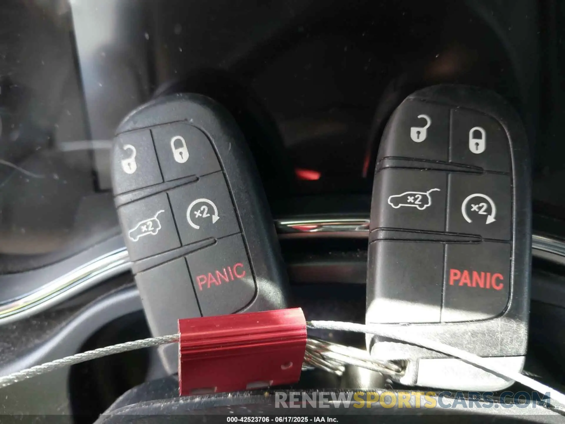 11 Photograph of a damaged car 1C4RJFBG7KC711908 JEEP GRAND CHEROKEE 2019