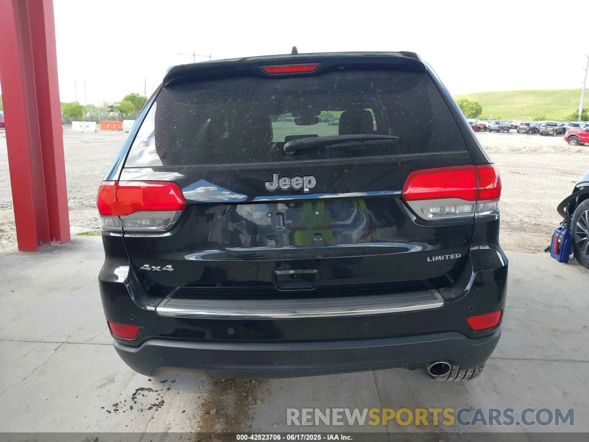 16 Photograph of a damaged car 1C4RJFBG7KC711908 JEEP GRAND CHEROKEE 2019