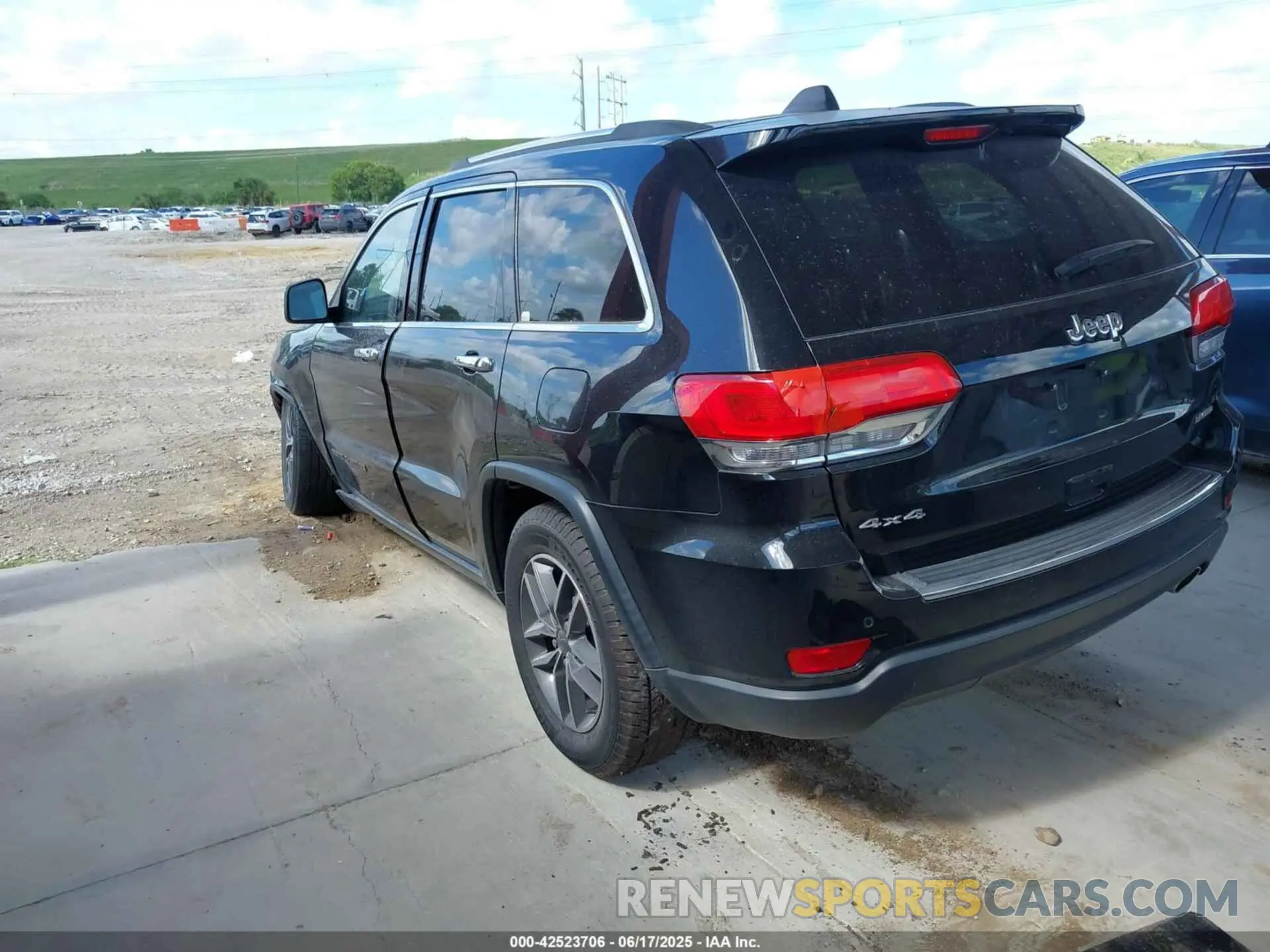 3 Photograph of a damaged car 1C4RJFBG7KC711908 JEEP GRAND CHEROKEE 2019