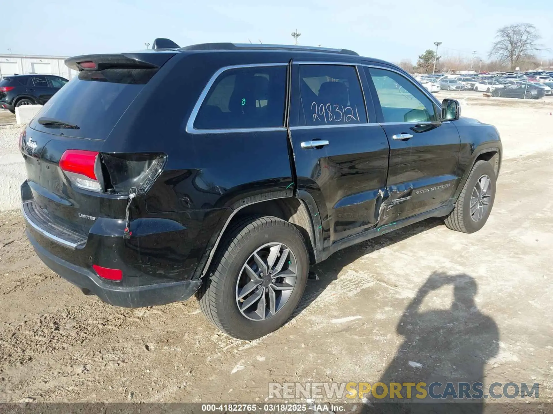 4 Фотография поврежденного автомобиля 1C4RJFBG7KC782834 JEEP GRAND CHEROKEE 2019