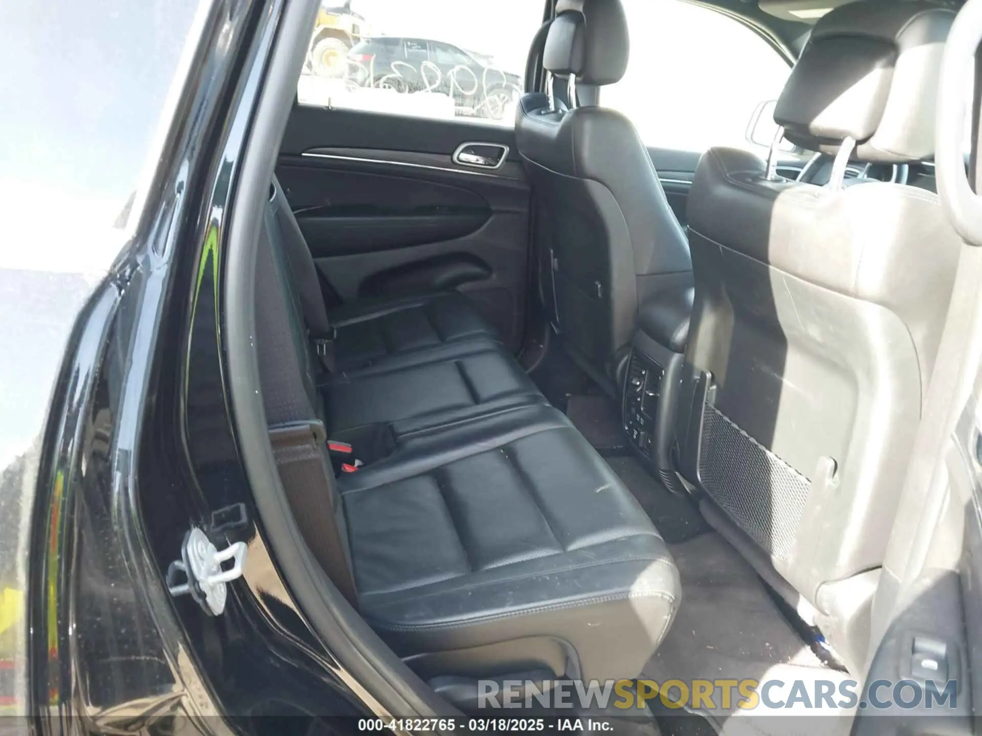 8 Фотография поврежденного автомобиля 1C4RJFBG7KC782834 JEEP GRAND CHEROKEE 2019
