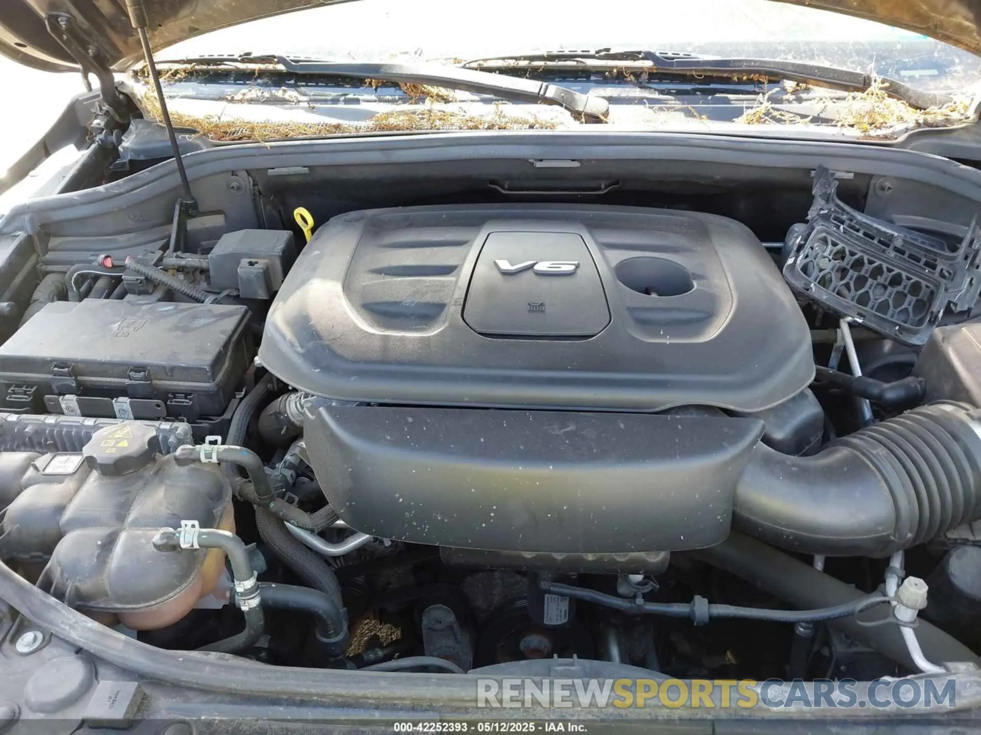 10 Photograph of a damaged car 1C4RJFBG8KC662055 JEEP GRAND CHEROKEE 2019