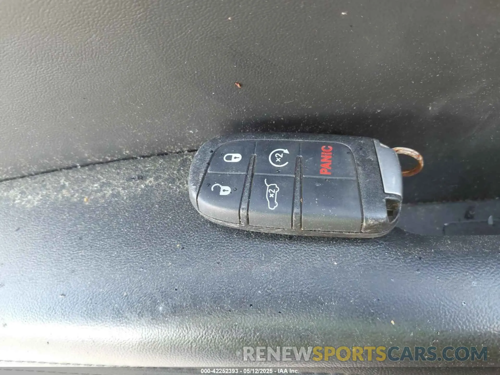 11 Photograph of a damaged car 1C4RJFBG8KC662055 JEEP GRAND CHEROKEE 2019