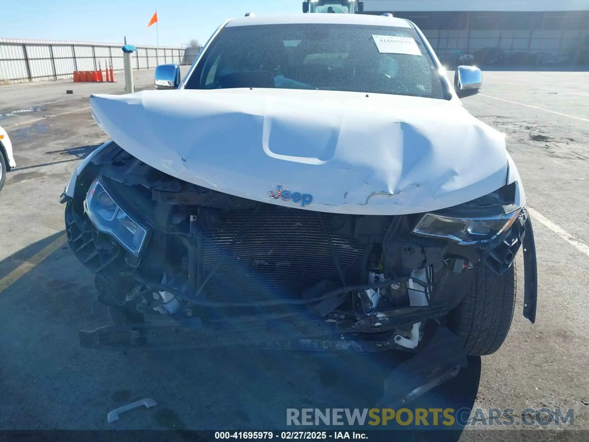 12 Фотография поврежденного автомобиля 1C4RJFBG8KC784527 JEEP GRAND CHEROKEE 2019