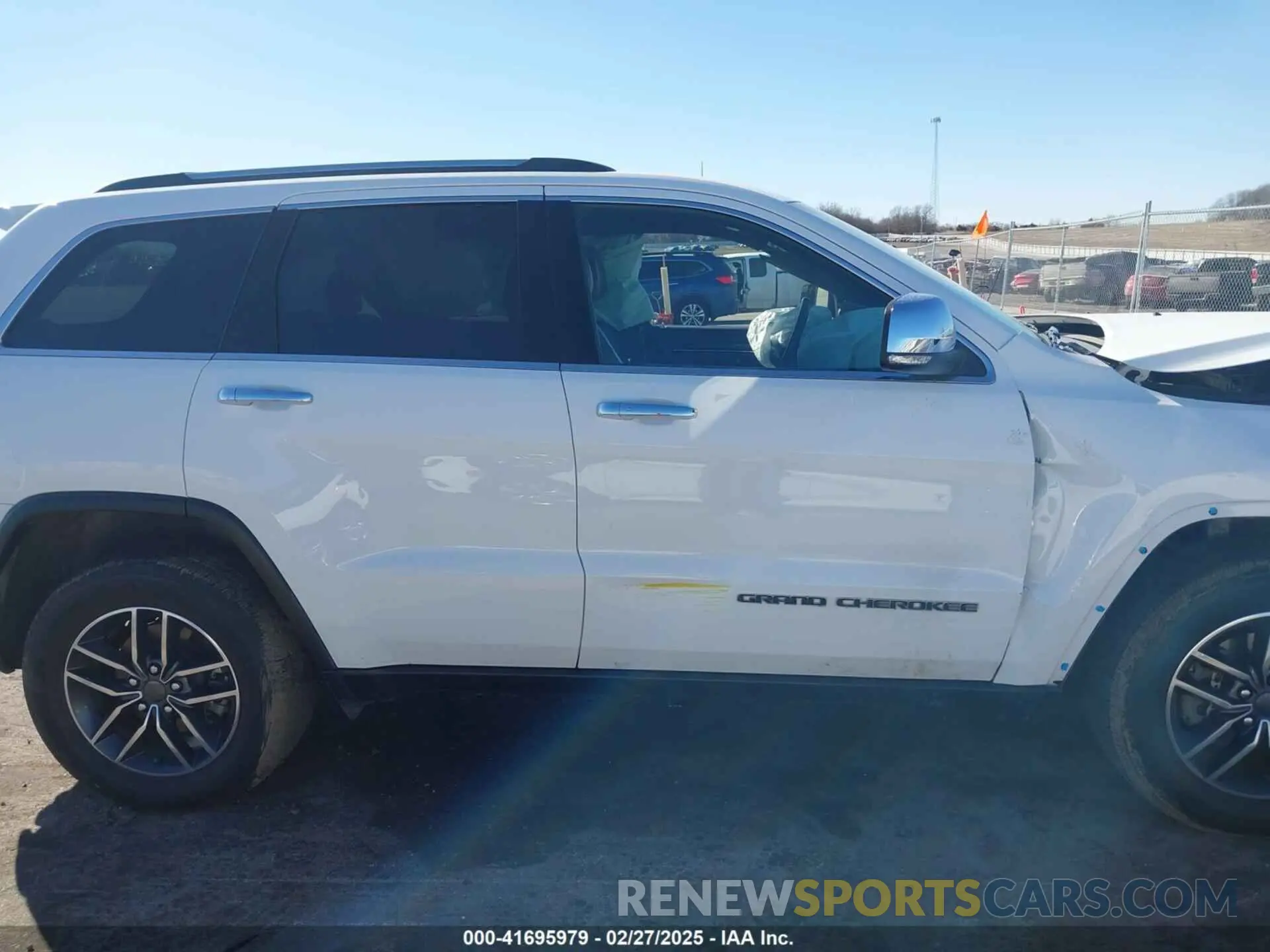 13 Фотография поврежденного автомобиля 1C4RJFBG8KC784527 JEEP GRAND CHEROKEE 2019
