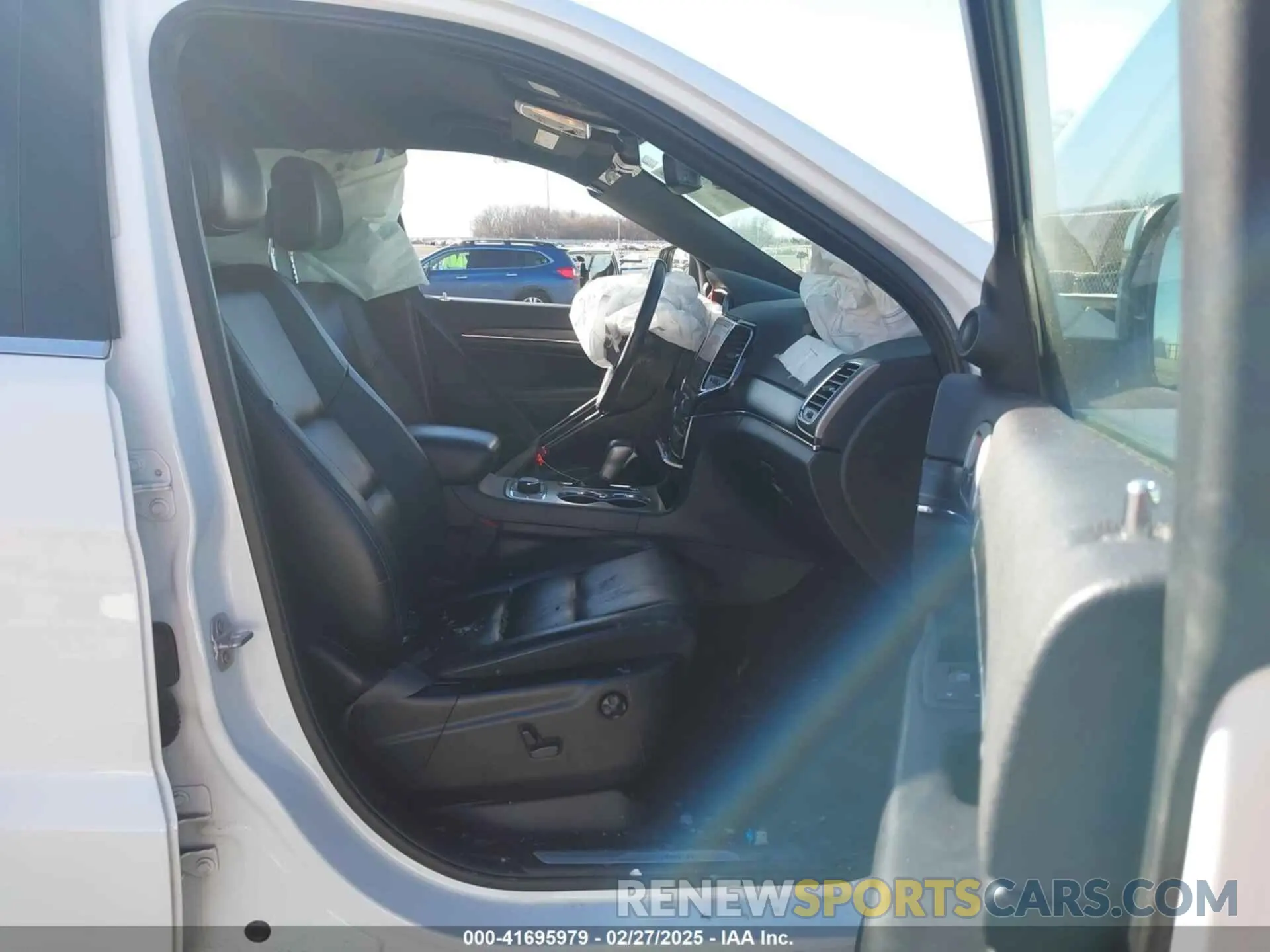 5 Фотография поврежденного автомобиля 1C4RJFBG8KC784527 JEEP GRAND CHEROKEE 2019